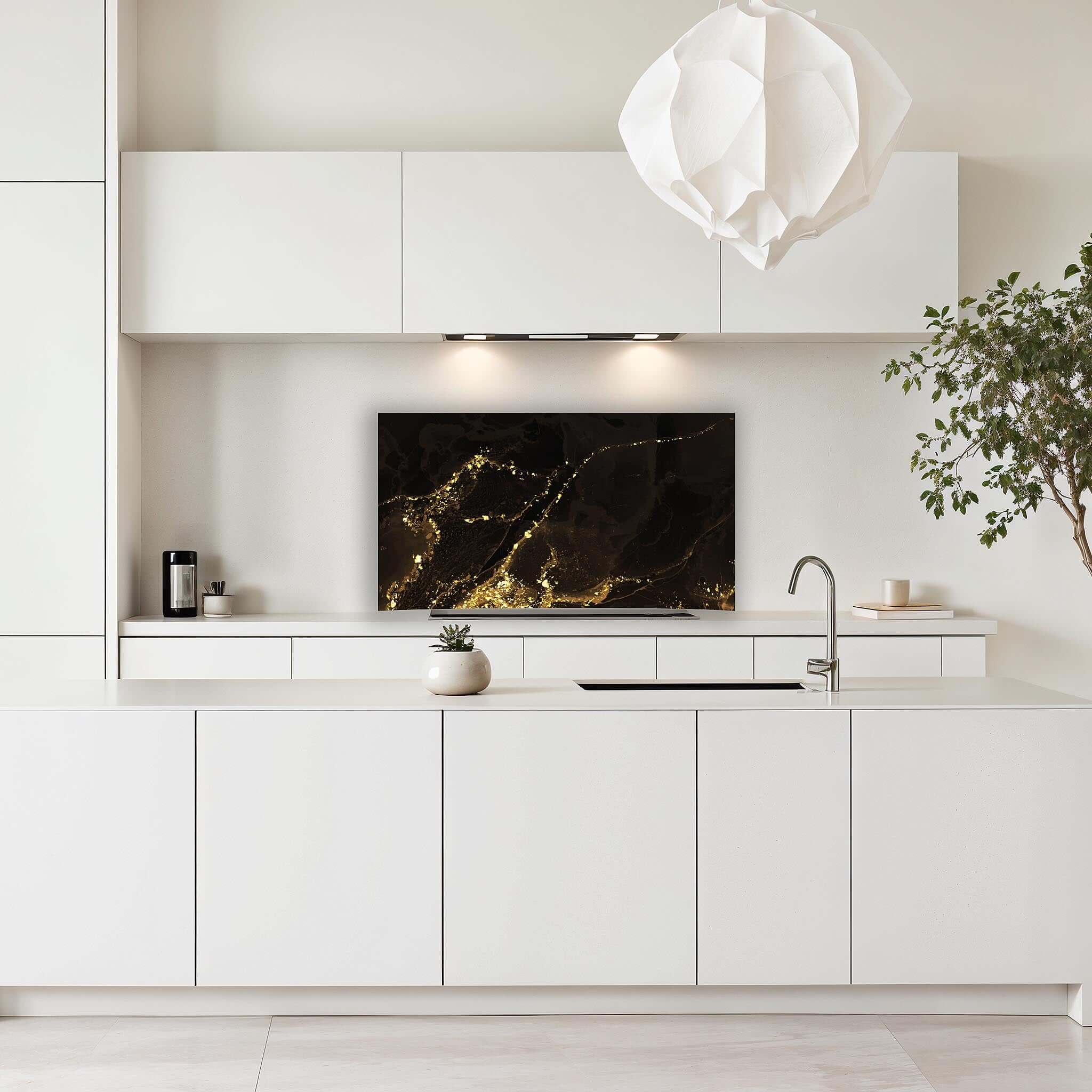 Keuken met Gilded Marble spatscherm – zwart marmer en goud