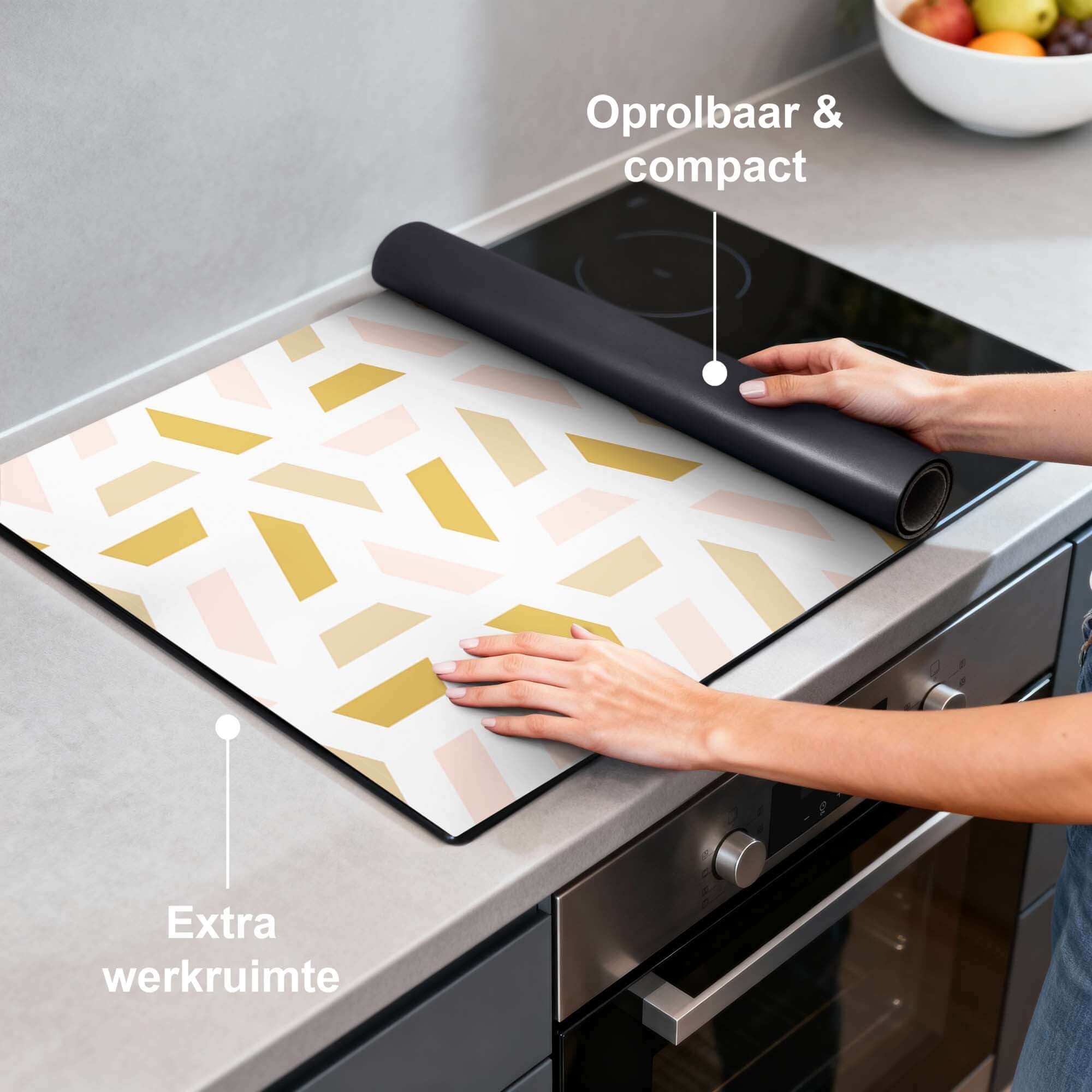 Pastel Harmony – Inductie Beschermer met geometrisch design voor extra werkruimte in de keuken.