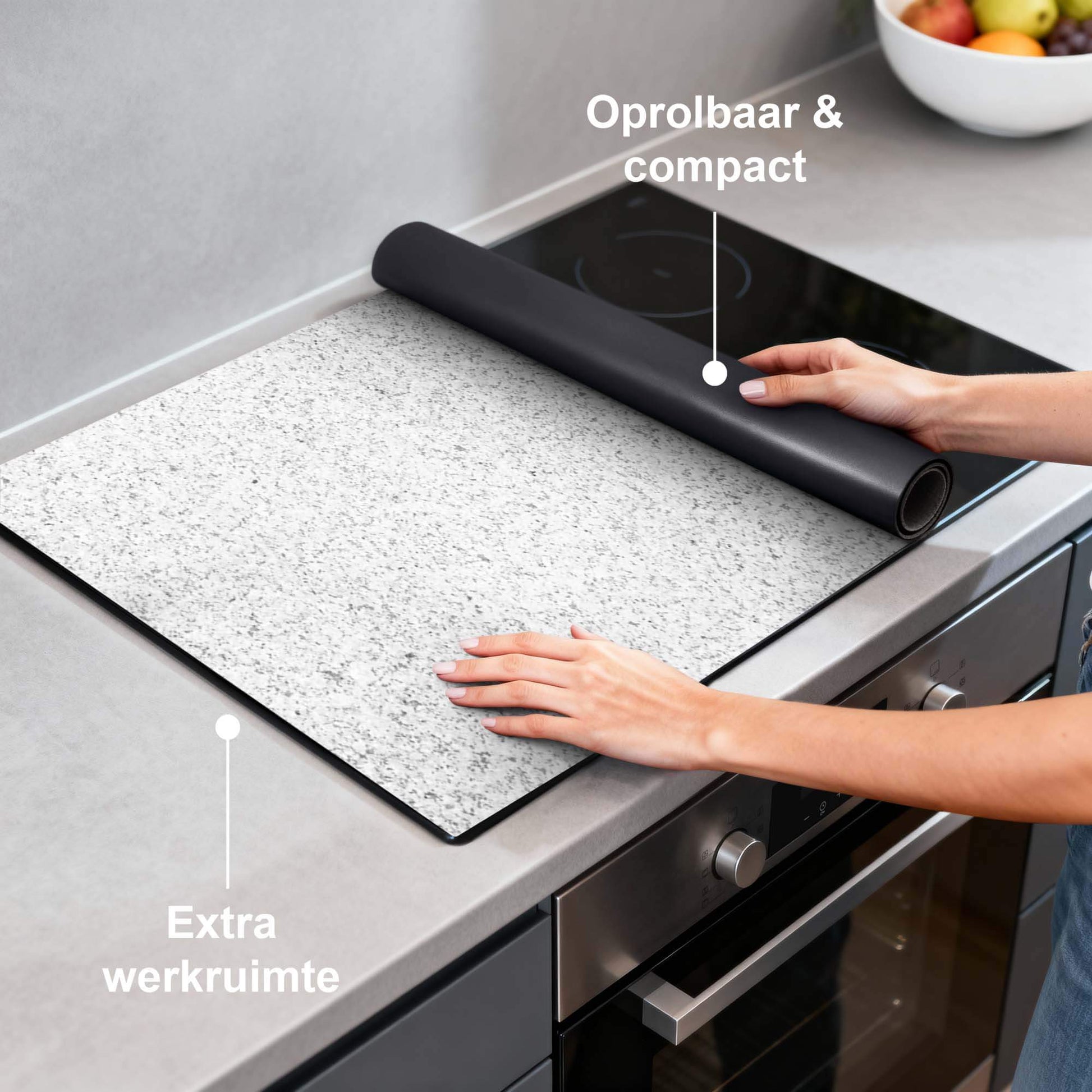 Arctic Granite - Inductie Beschermer op een kookplaat, extra werkruimte en rolbaar, stijlvol en functioneel.