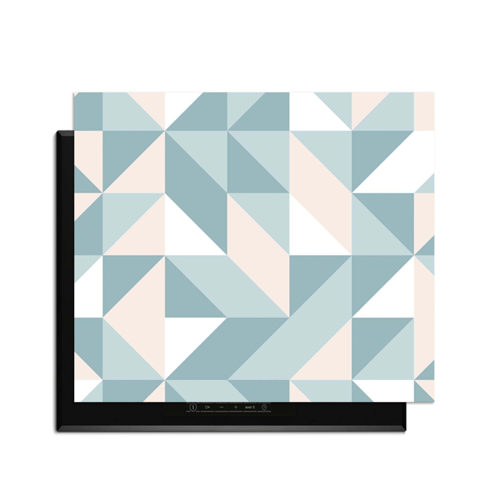 Pastel Triangles – Inductie Beschermer met speels geometrisch patroon in zachte pastelkleuren.