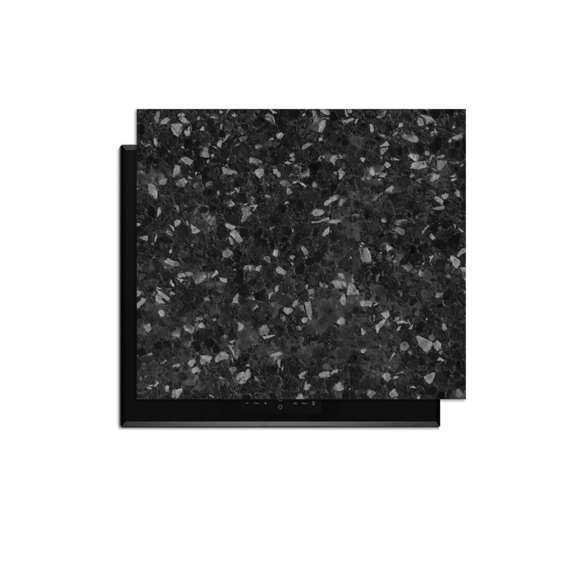 Obsidian Granite - Inductie Beschermer met zwarte granietprint en subtiele grijstinten voor een moderne keuken.