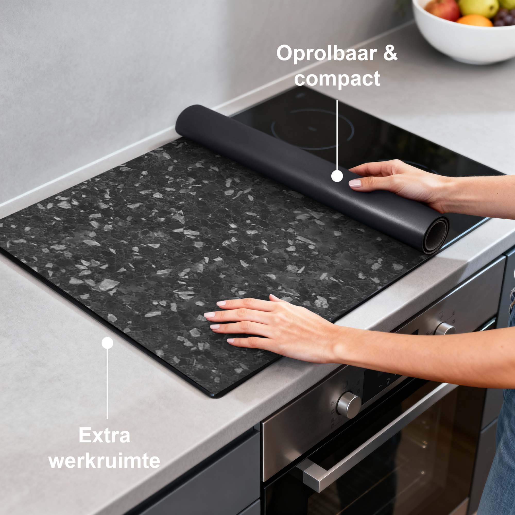 Obsidian Granite - Inductie Beschermer op een aanrecht voor extra werkruimte en compact gebruik.