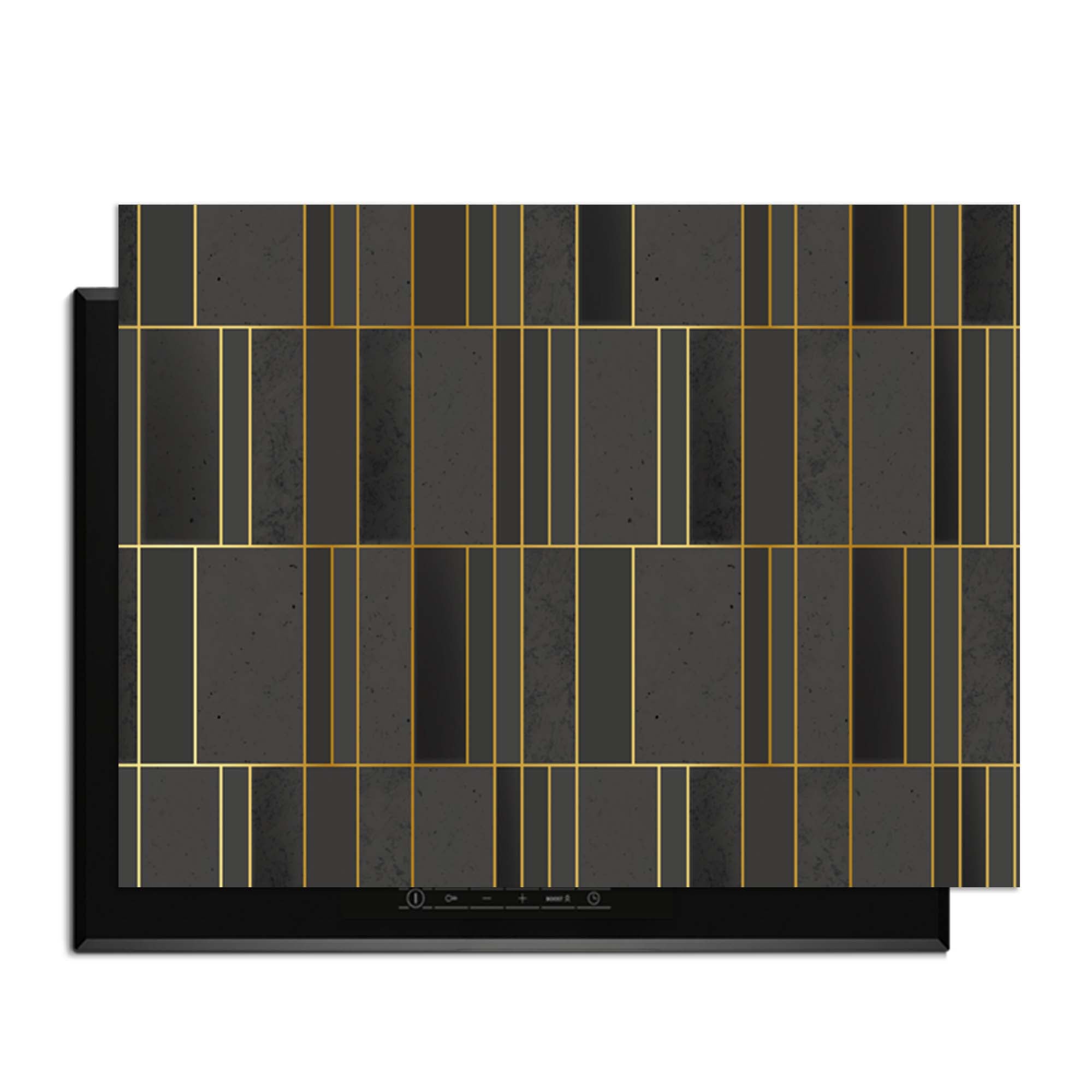Midnight Grid – Inductie Beschermer met geometrisch design in diepe tinten en gouden accenten.
