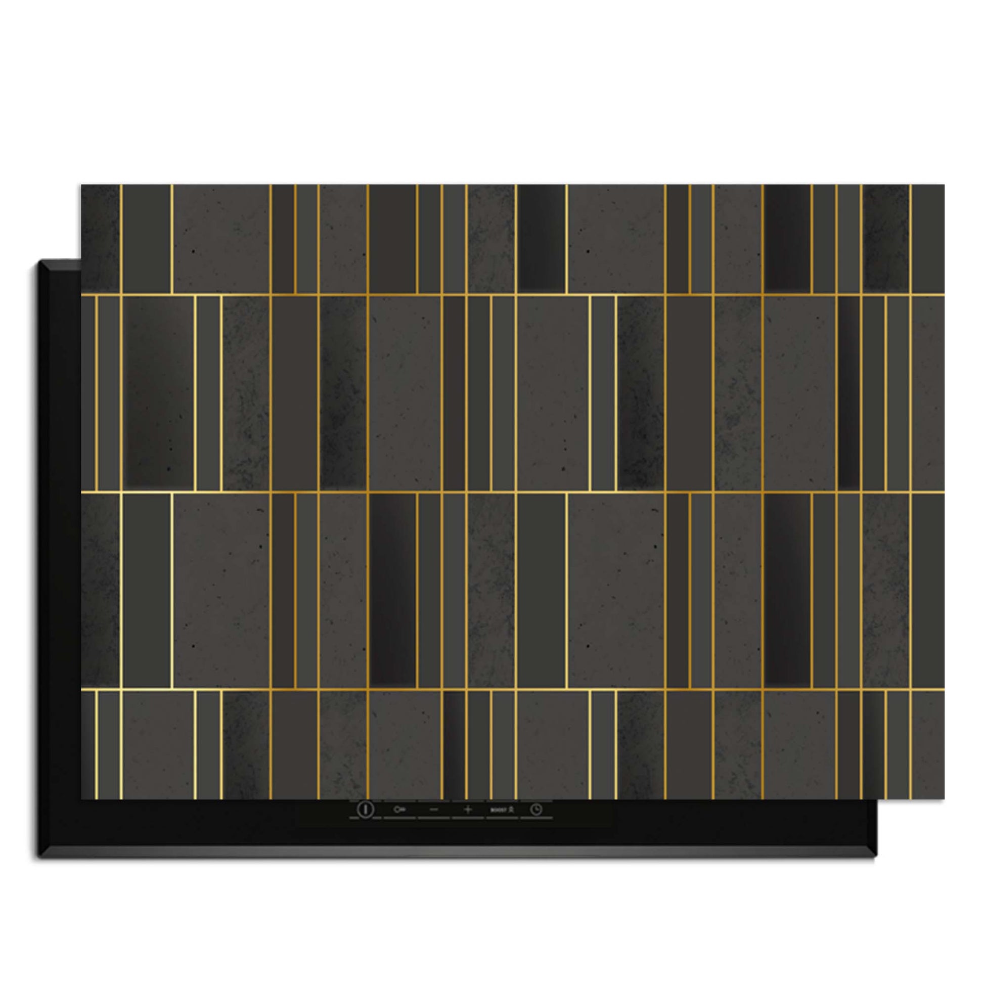 Midnight Grid – Inductie Beschermer met geometrisch ontwerp in donkere tinten en gouden accenten.