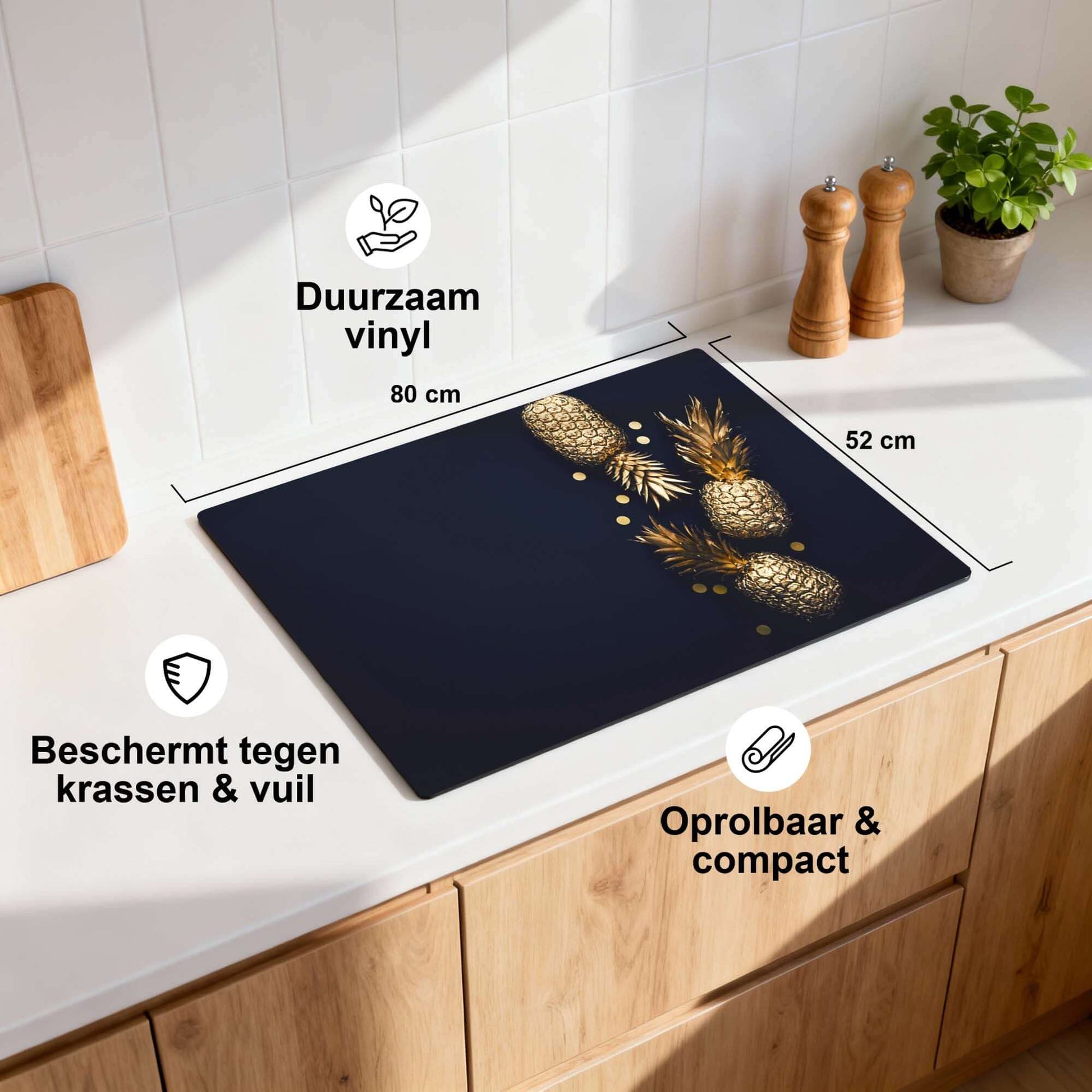 Royal Tropic - Inductie Beschermer op een aanrecht, beschermend en stijlvol ontwerp van duurzaam vinyl.