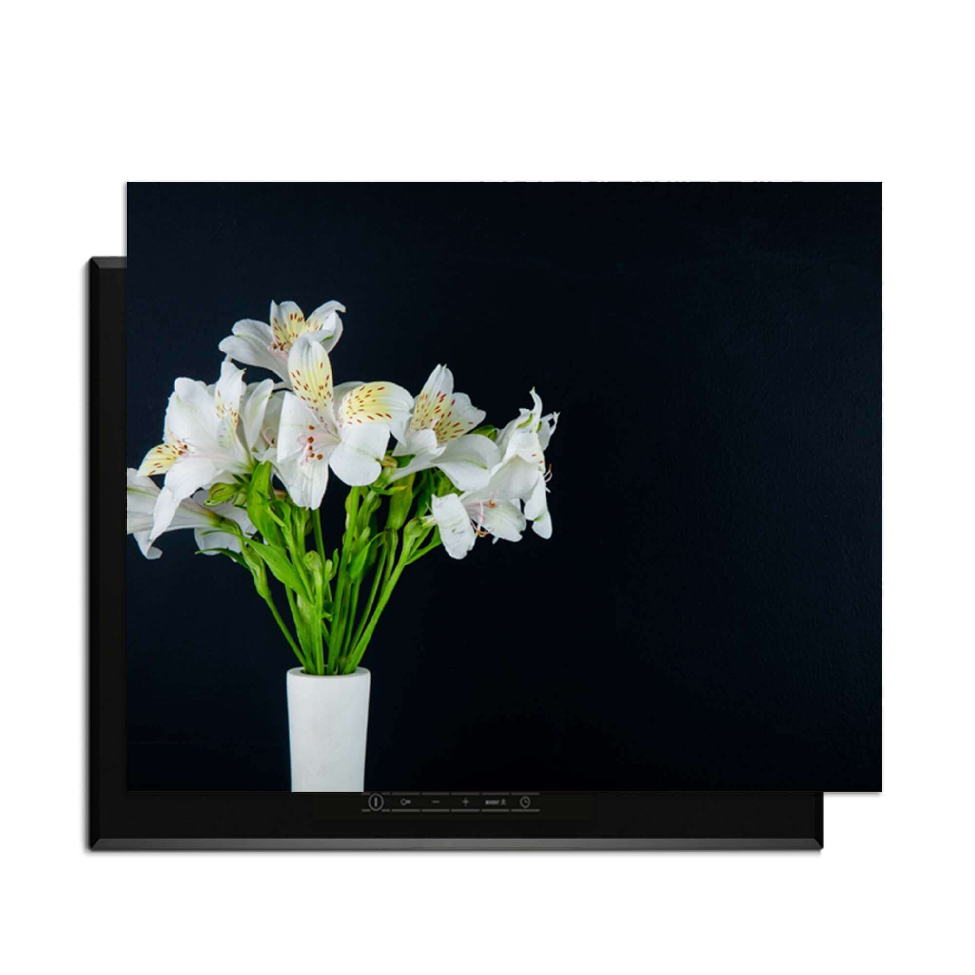 White Whisper - Inductie Beschermer met stijlvol design en functionaliteit, perfect voor moderne keukens.