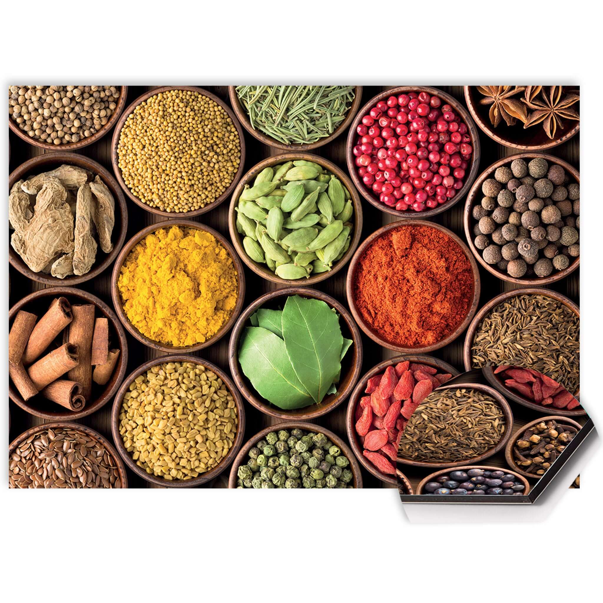 Detail van Spice Harmony spatscherm met kleurrijke kruiden in houten schaaltjes