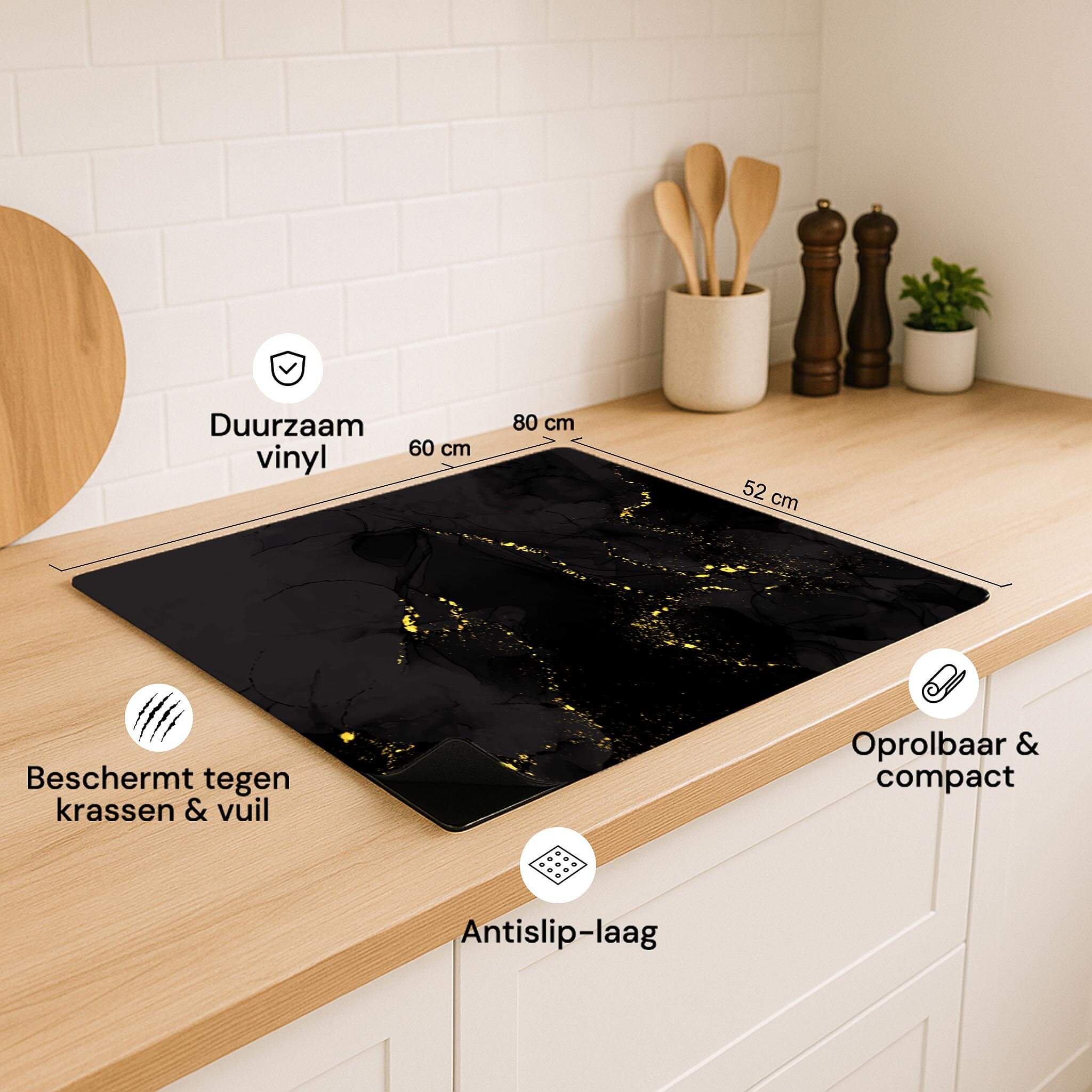 Black Marble Gold inductie beschermer – close-up van formaat, materiaal en voordelen in moderne keukenomgeving