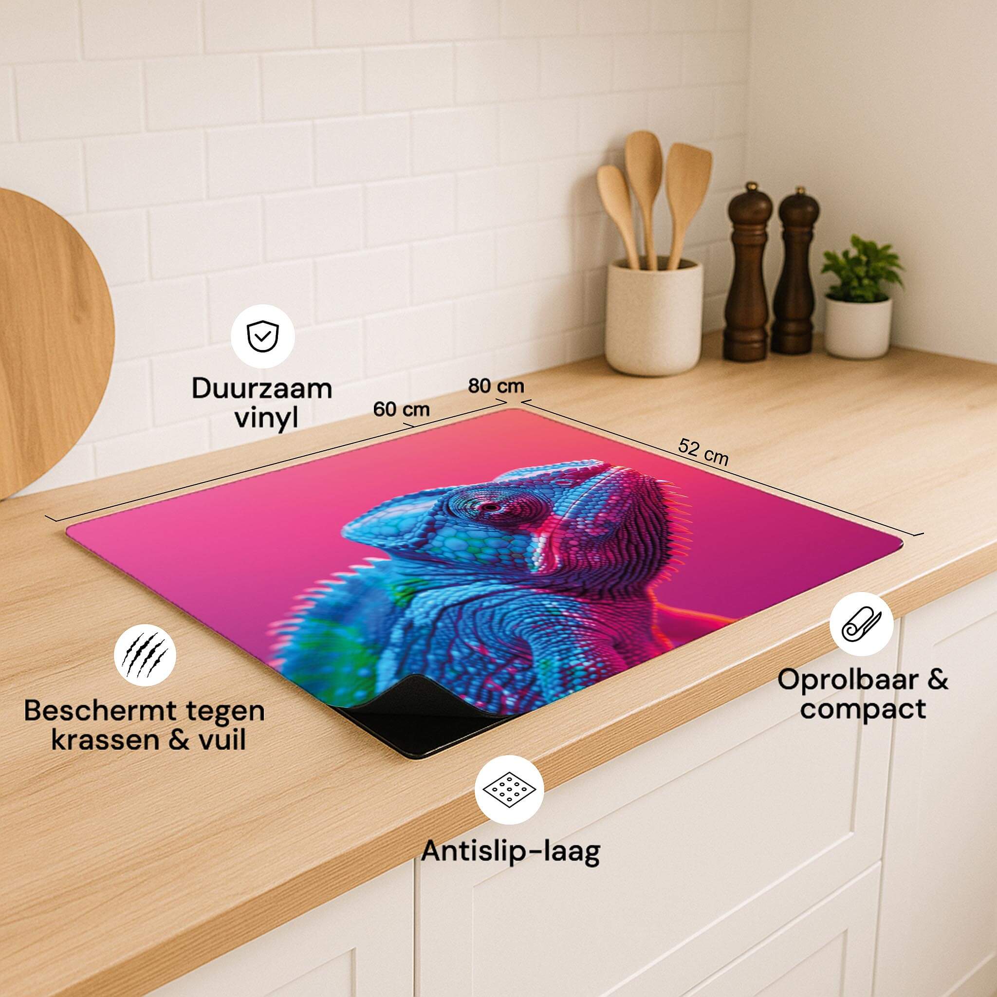 Inductiebeschermer met kameleonprint, afmetingen 60x49 cm en productkenmerken weergegeven