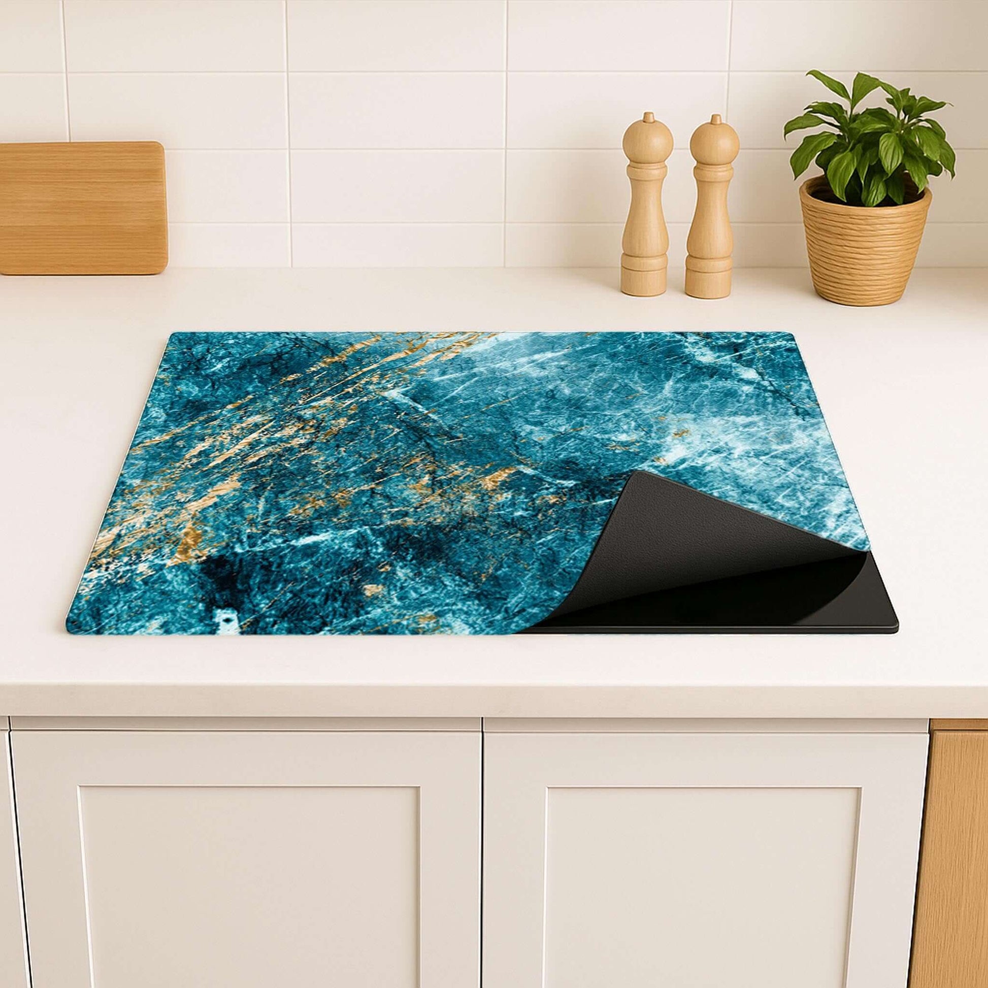 Stijlvolle inductie beschermer Deep Ocean Marble met marmer design