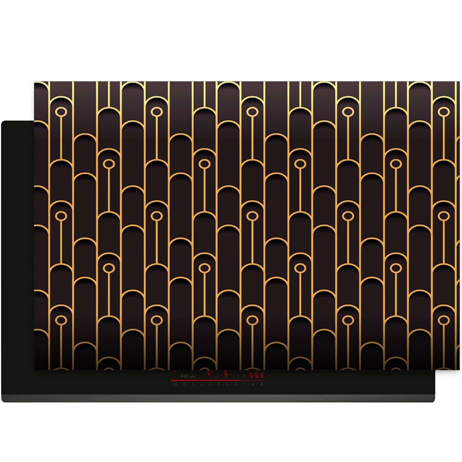Bovenaanzicht van de Golden Arc inductie beschermer met luxe geometrisch design