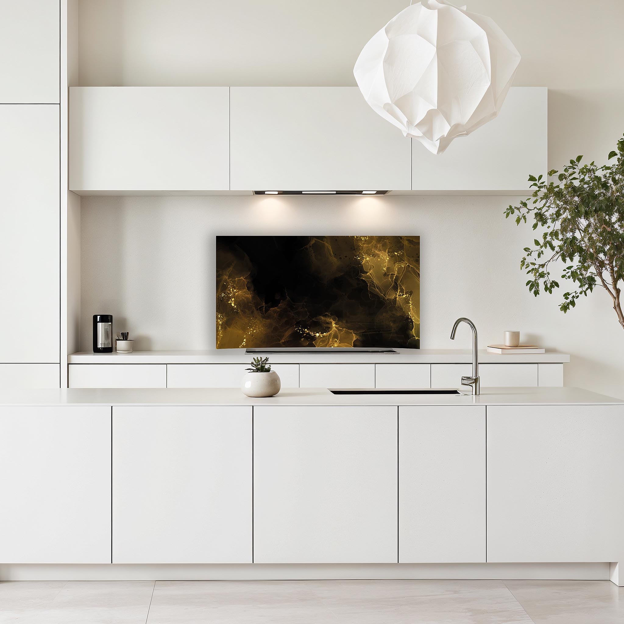Modern keuken spatscherm in zwart met gouden rookpatroon – Golden Smoke design