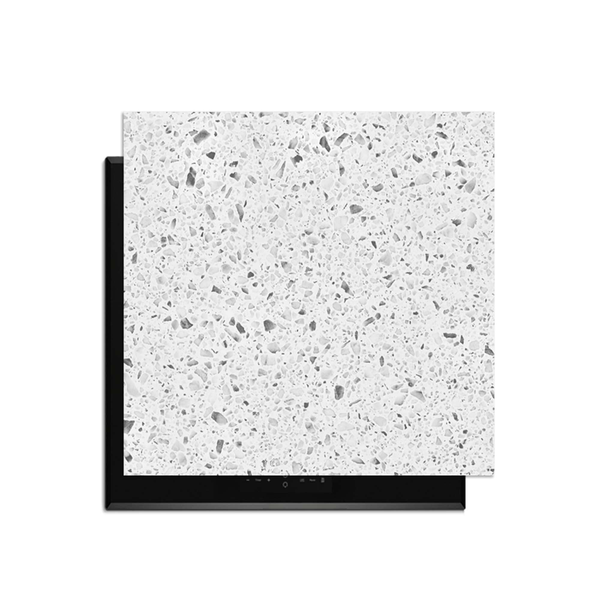 Nordic Quartz - Inductie Beschermer op inductiekookplaat met stijlvolle terrazzo structuur.