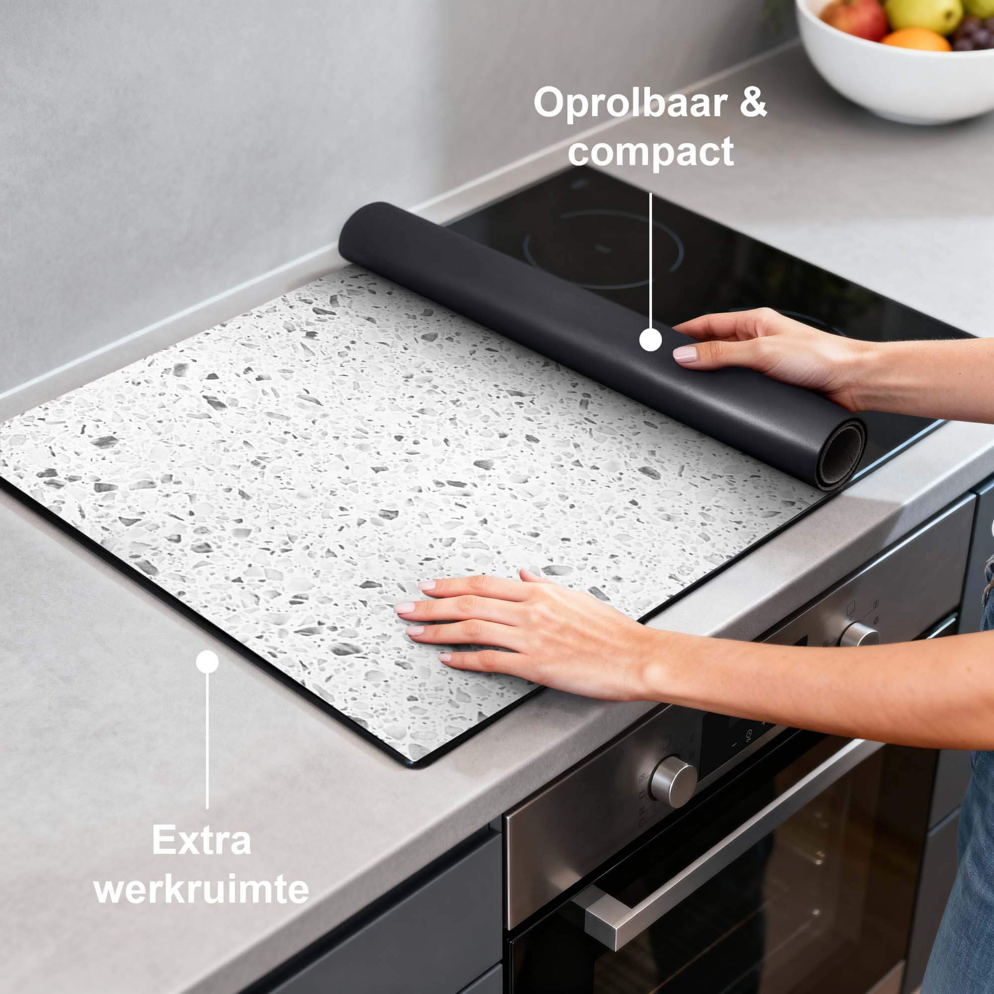 Nordic Quartz - Inductie Beschermer op een inductiekookplaat, extra werkruimte, oprolbaar en compact.