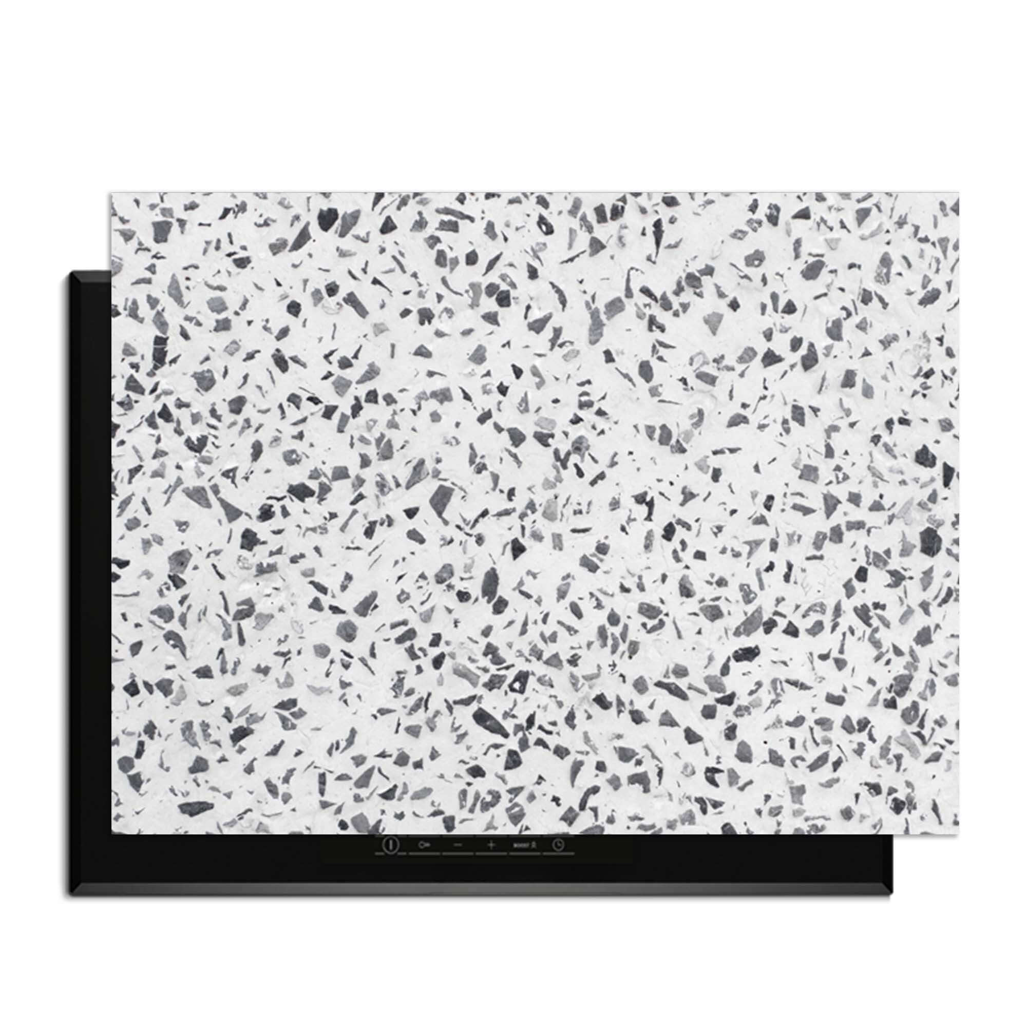 Carrara Mist - Inductie Beschermer op inductiekookplaat, elegant Italiaans marmer design.