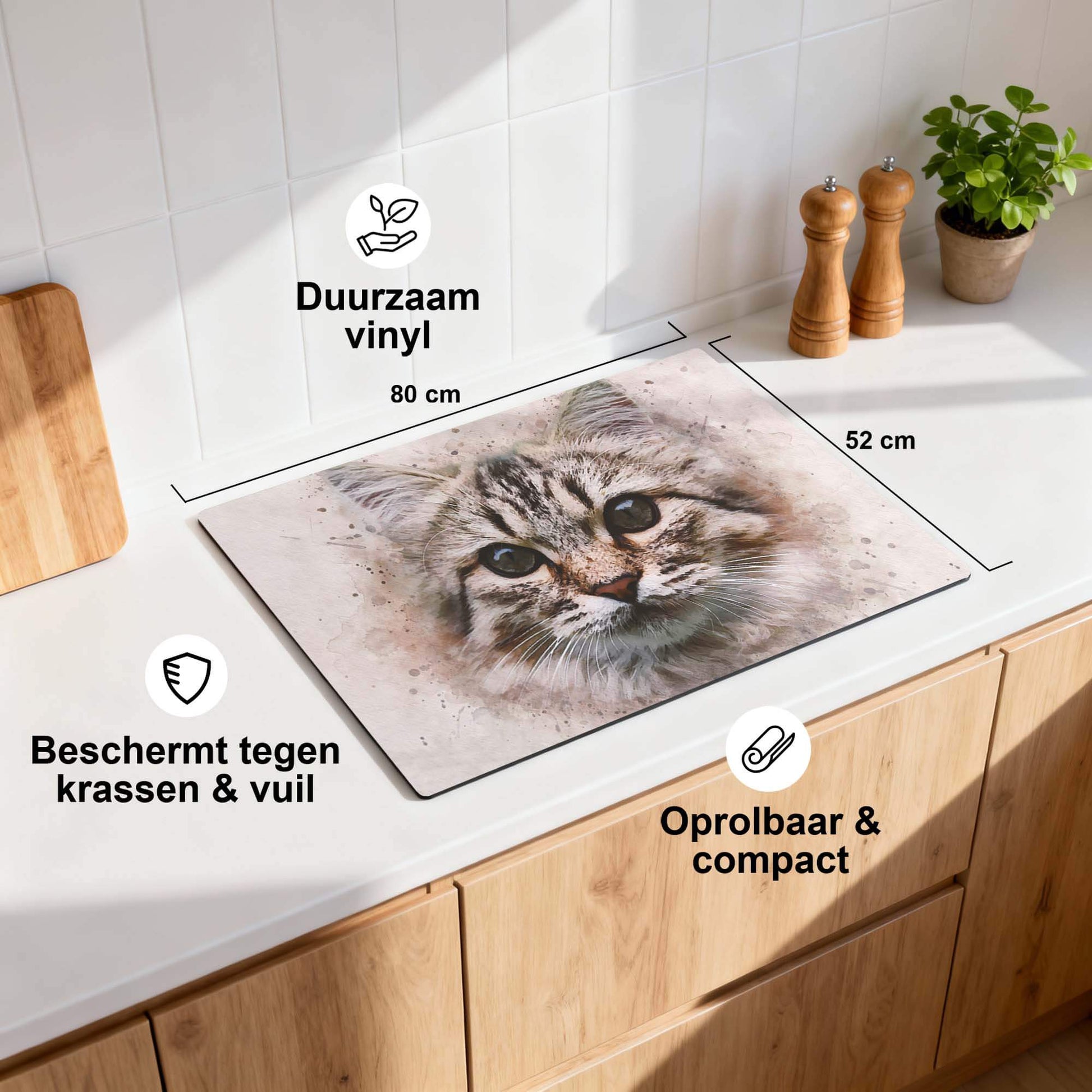 Majestic Cat - Inductie Beschermer op een keukenblad, duurzaam vinyl voor bescherming tegen krassen en vuil.