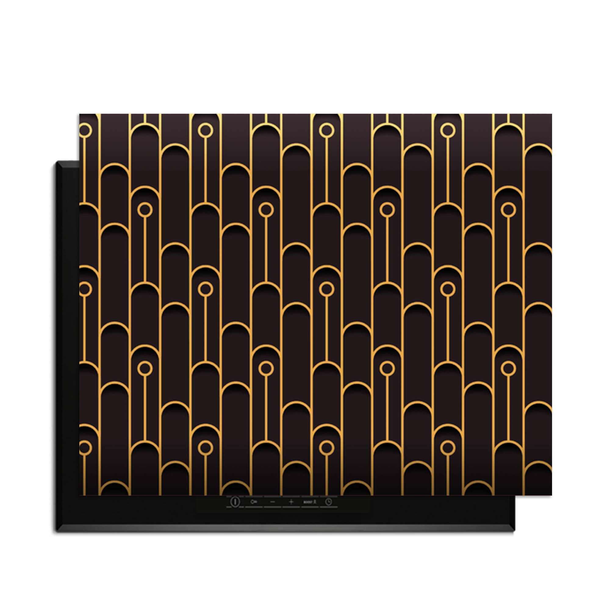 Golden Arc – Inductie Beschermer met elegant geometrisch patroon in goud en zwart, perfect voor je keuken.