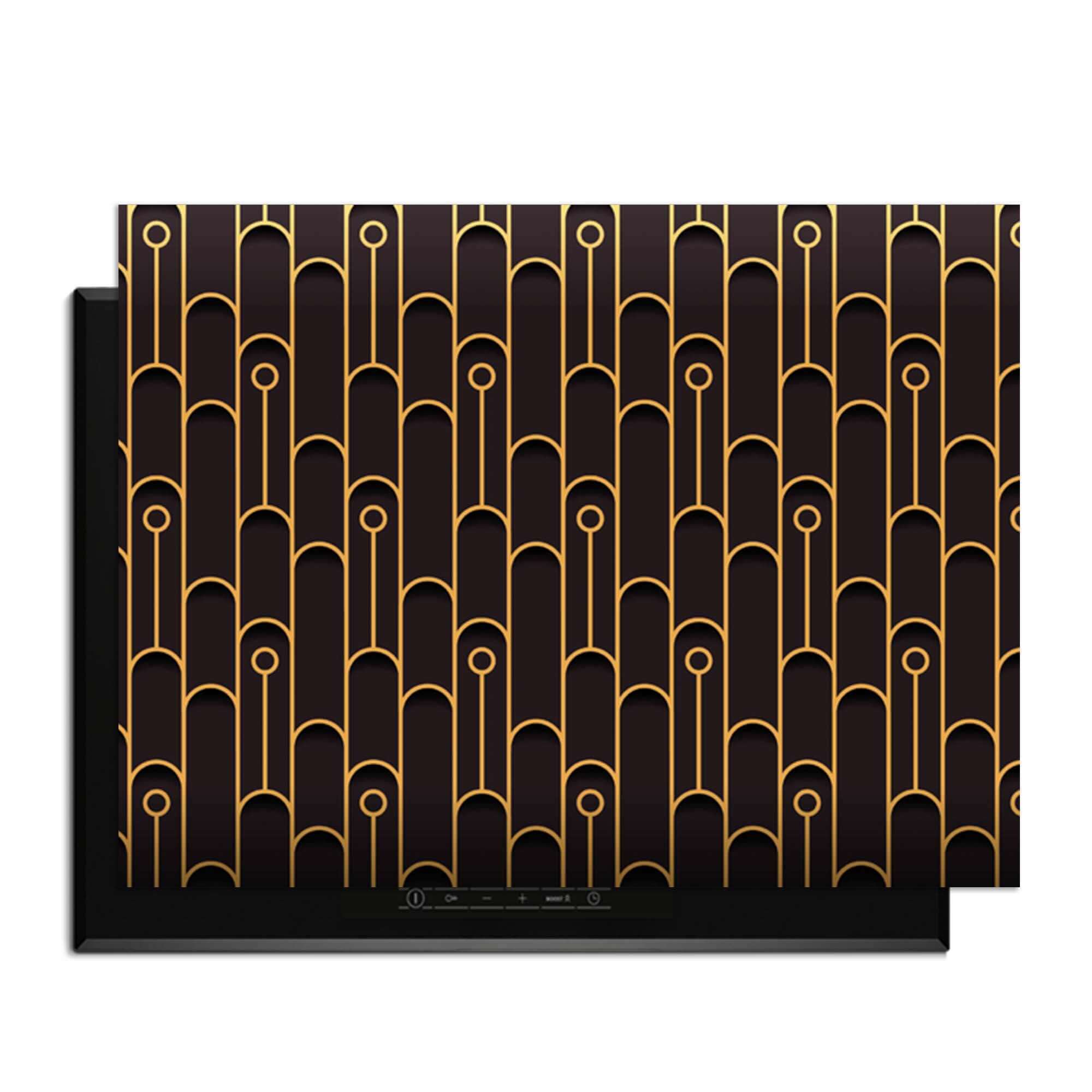 Golden Arc – Inductie Beschermer met elegant geometrisch patroon in gouden accenten