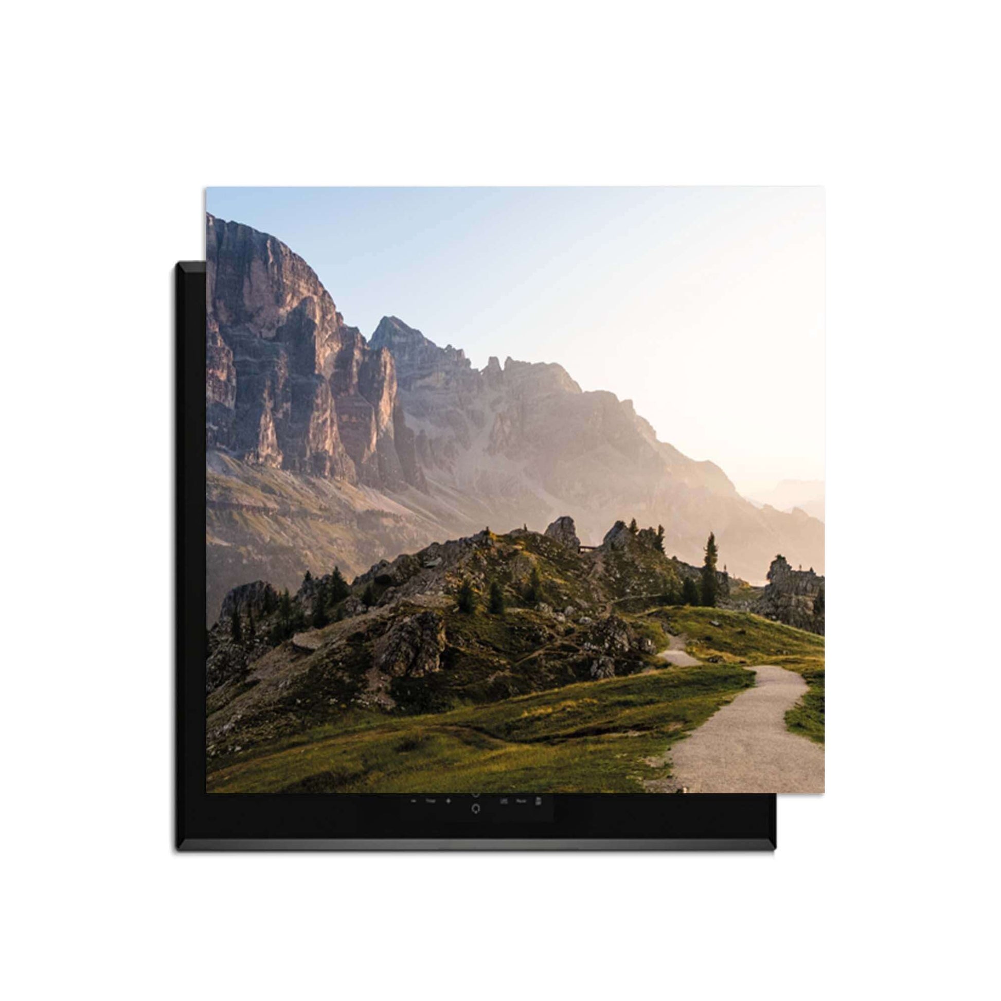 Morning Trails – Inductie Beschermer met prachtig berglandschap en serene ochtendkleuren