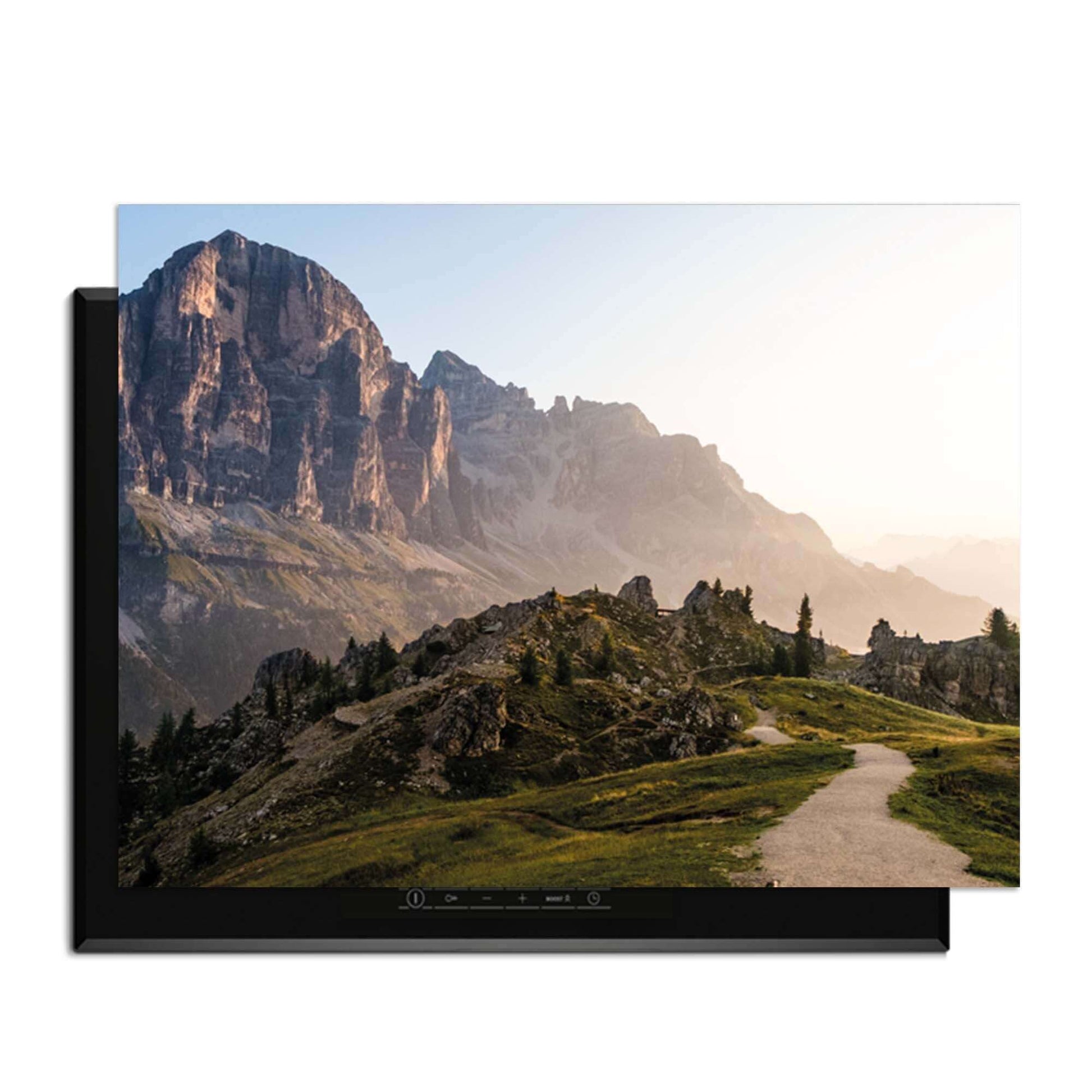 Morning Trails – Inductie Beschermer met prachtig berglandschap in zachte ochtendkleuren.