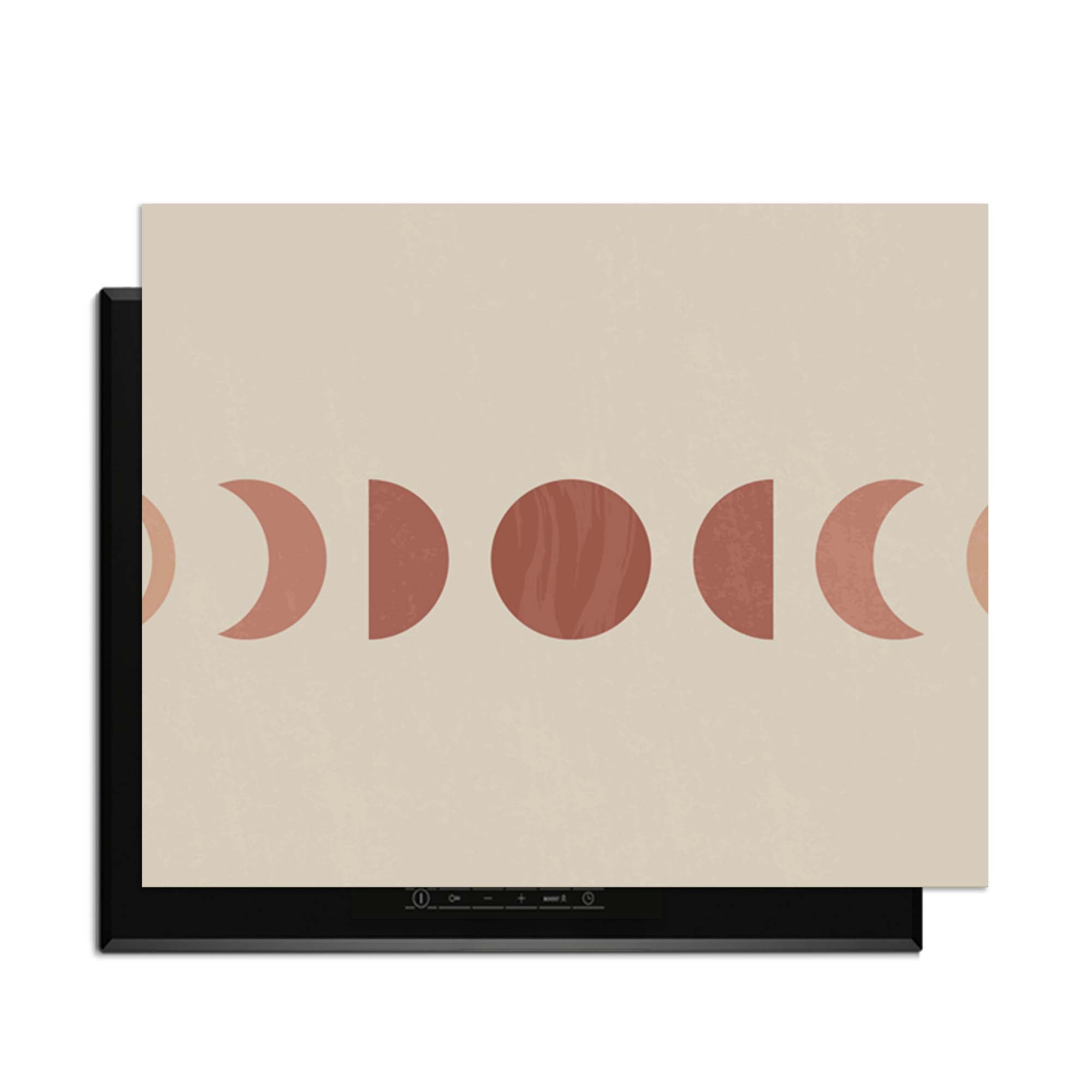 Lunar Rhythm – Japandi Inductie Beschermer met maanfasen in warme tinten voor een serene keuken.