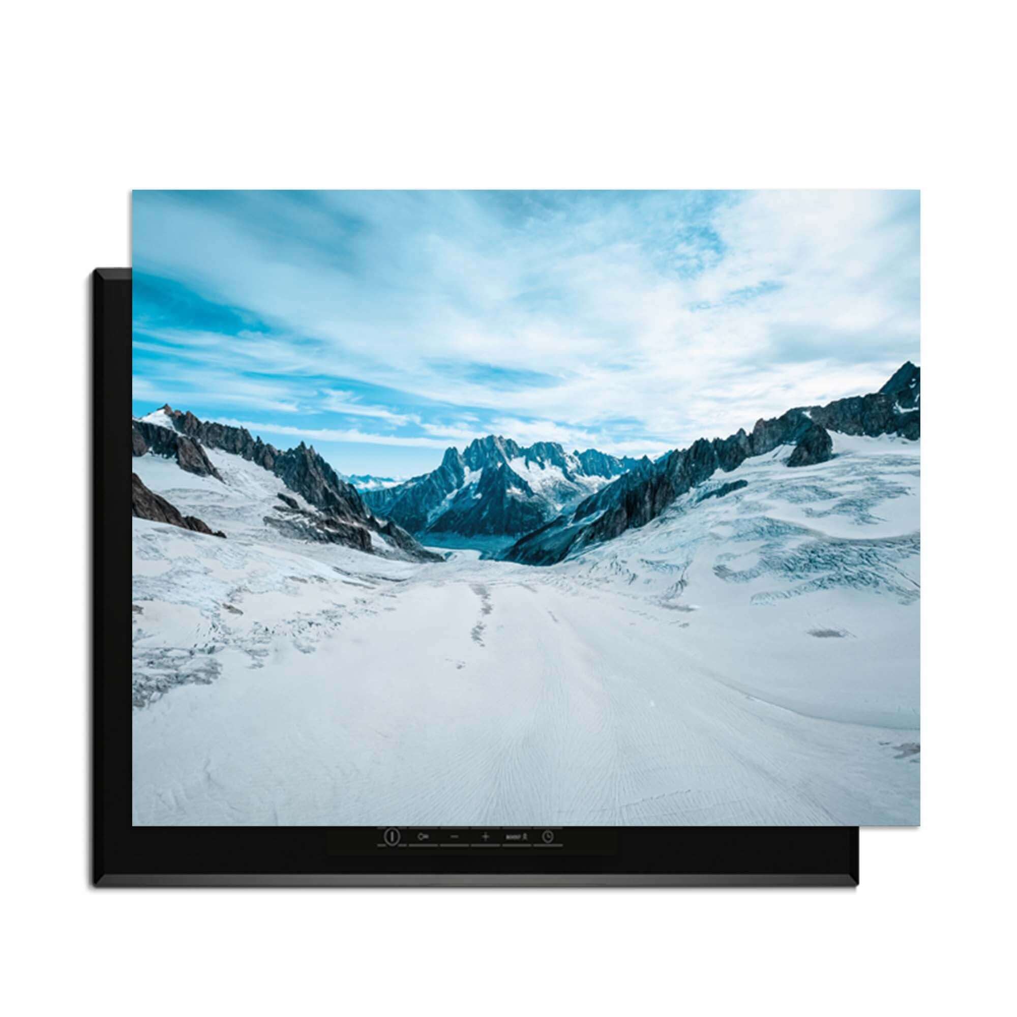 Frozen Peaks - Induktionsschutz mit atemberaubenden Ansichten von schneebedeckten Berggipfeln.