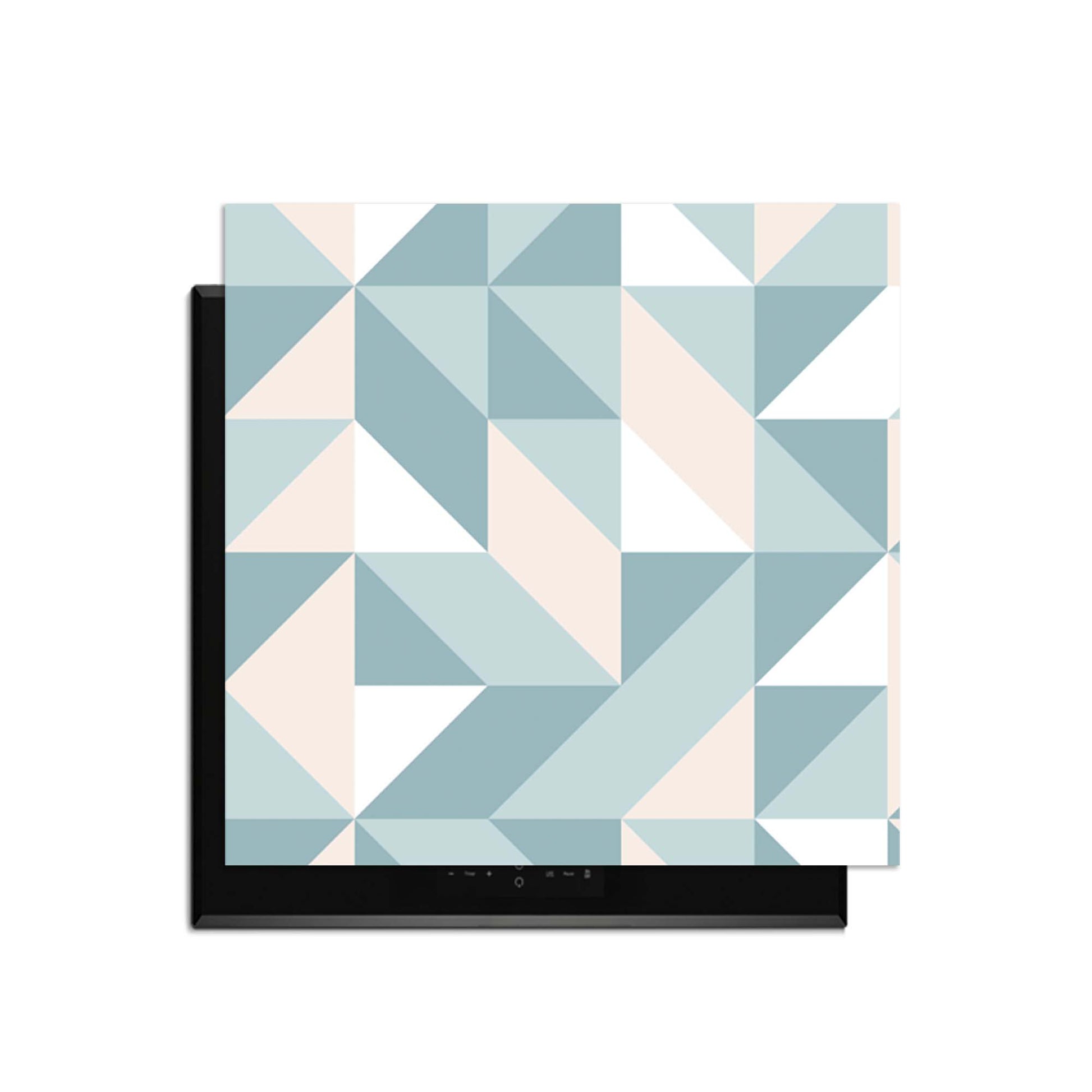 Pastel Triangles – Inductie Beschermer met een speels geometrisch patroon in pastelkleuren.