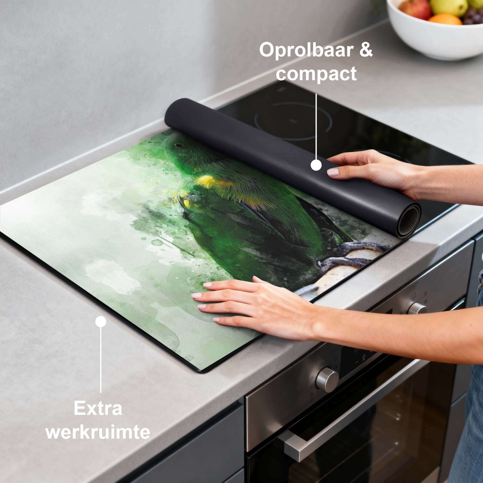 Jungle Parrot - Inductie Beschermer, kleurrijke kunststof kookplaatbeschermer, antislip en oprolbaar.