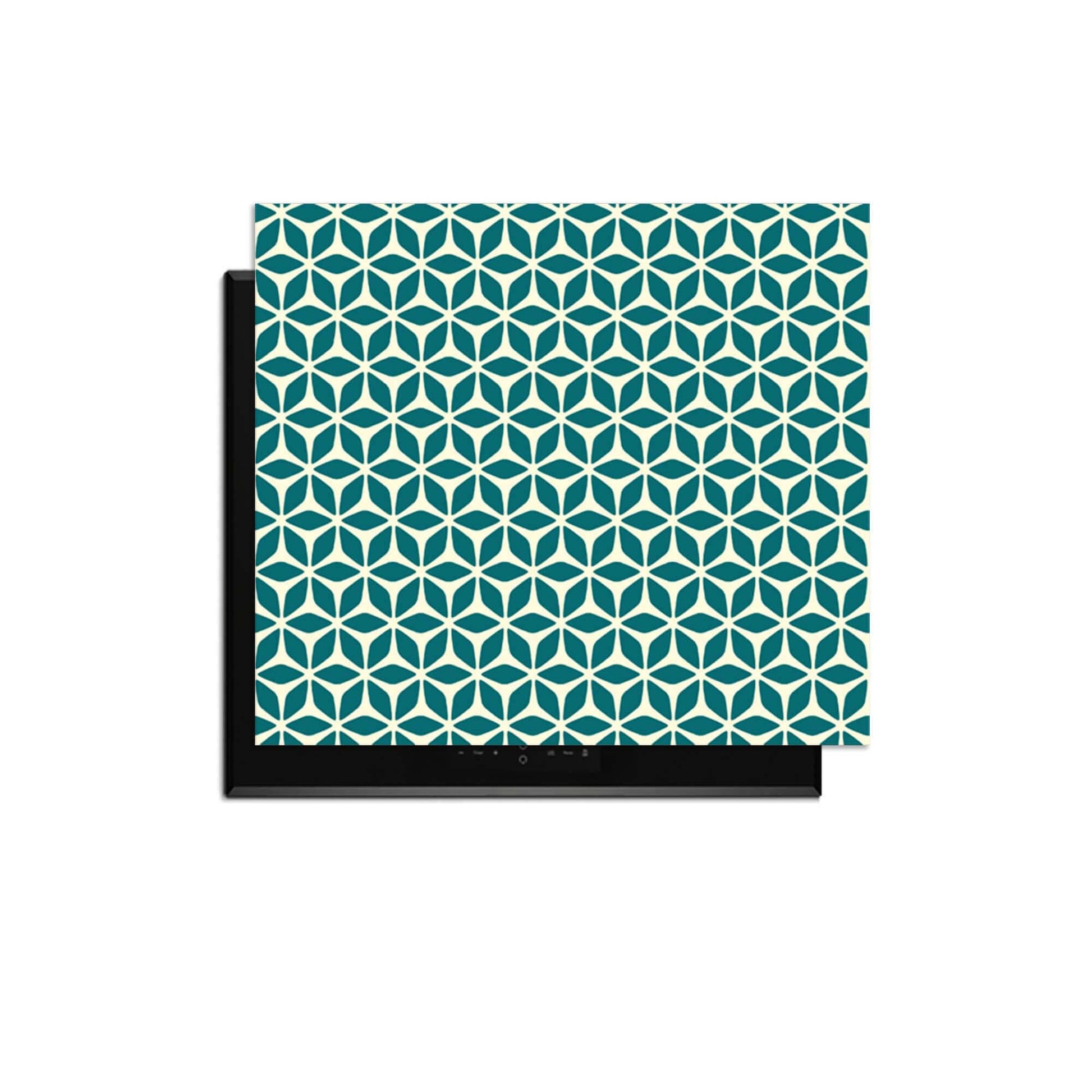 Emerald Bloom – Inductie Beschermer met geometrisch bloemmotief in groen- en crèmetinten voor keukenbescherming.