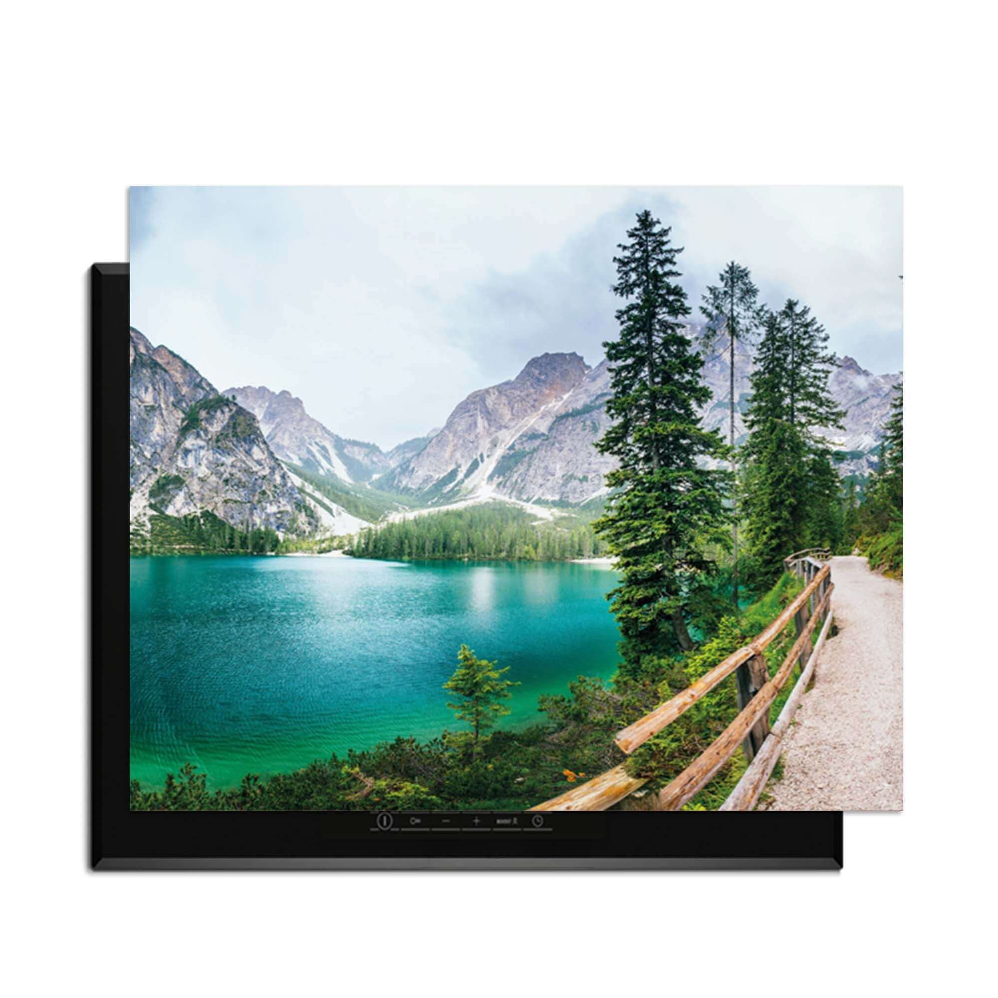 Emerald Lake Serenity - Induktionsschutz mit einem idyllischen Bergsee und Grüntönen