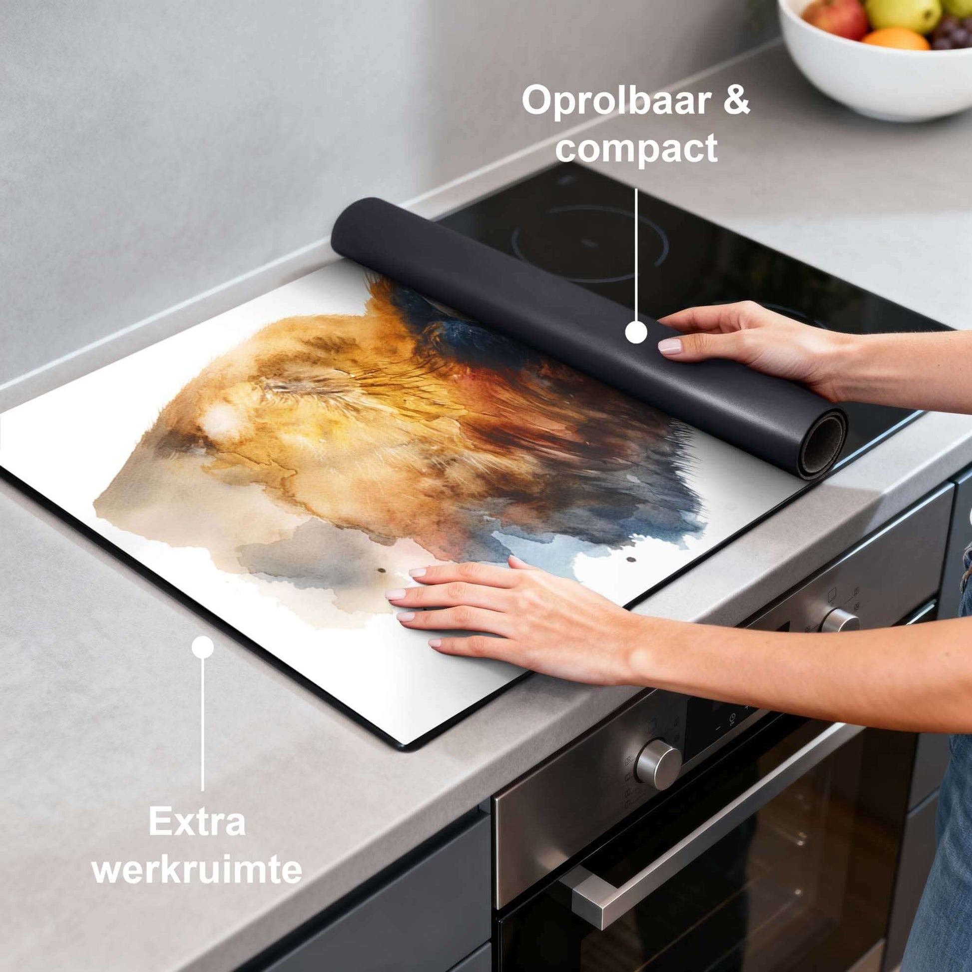 Majestic Bison - Inductie Beschermer op een keukenaanrecht, oprolbaar en compact voor extra werkruimte.