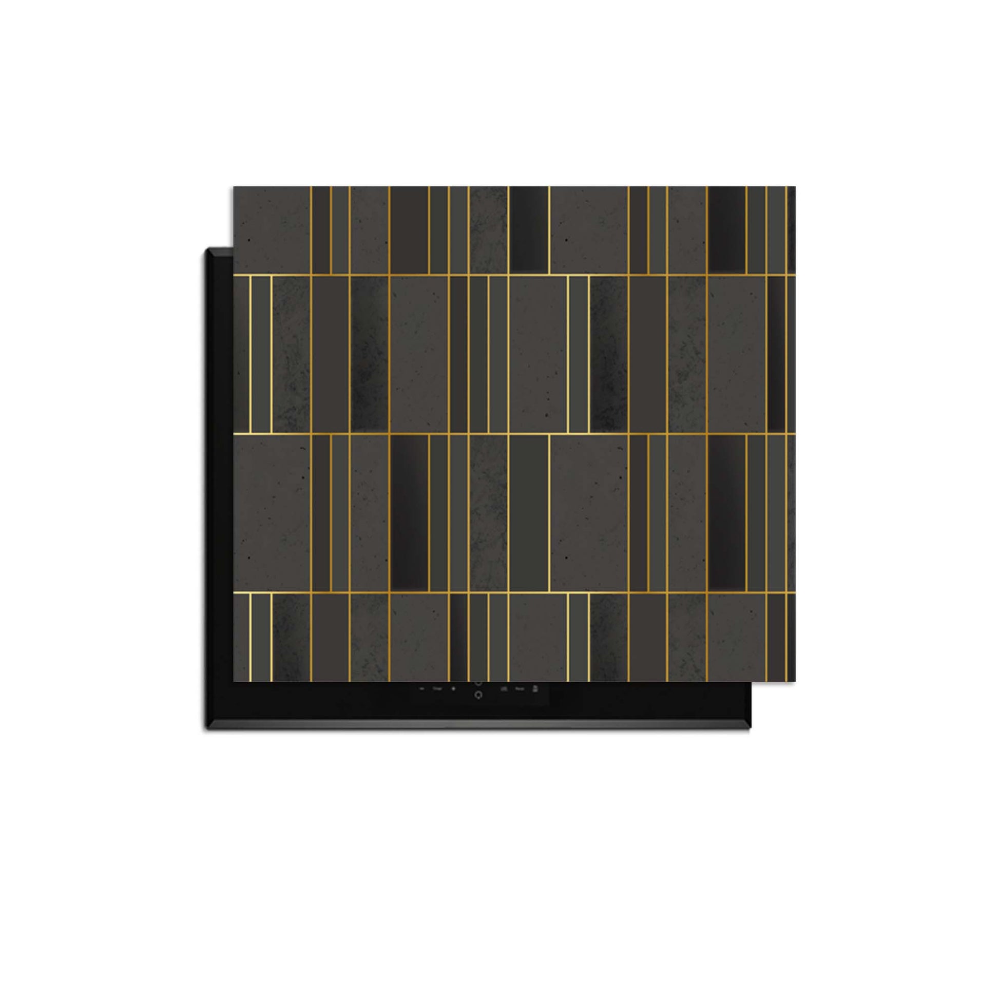 Midnight Grid – Inductie Beschermer met geometrisch design in diepe tinten en gouden accenten.