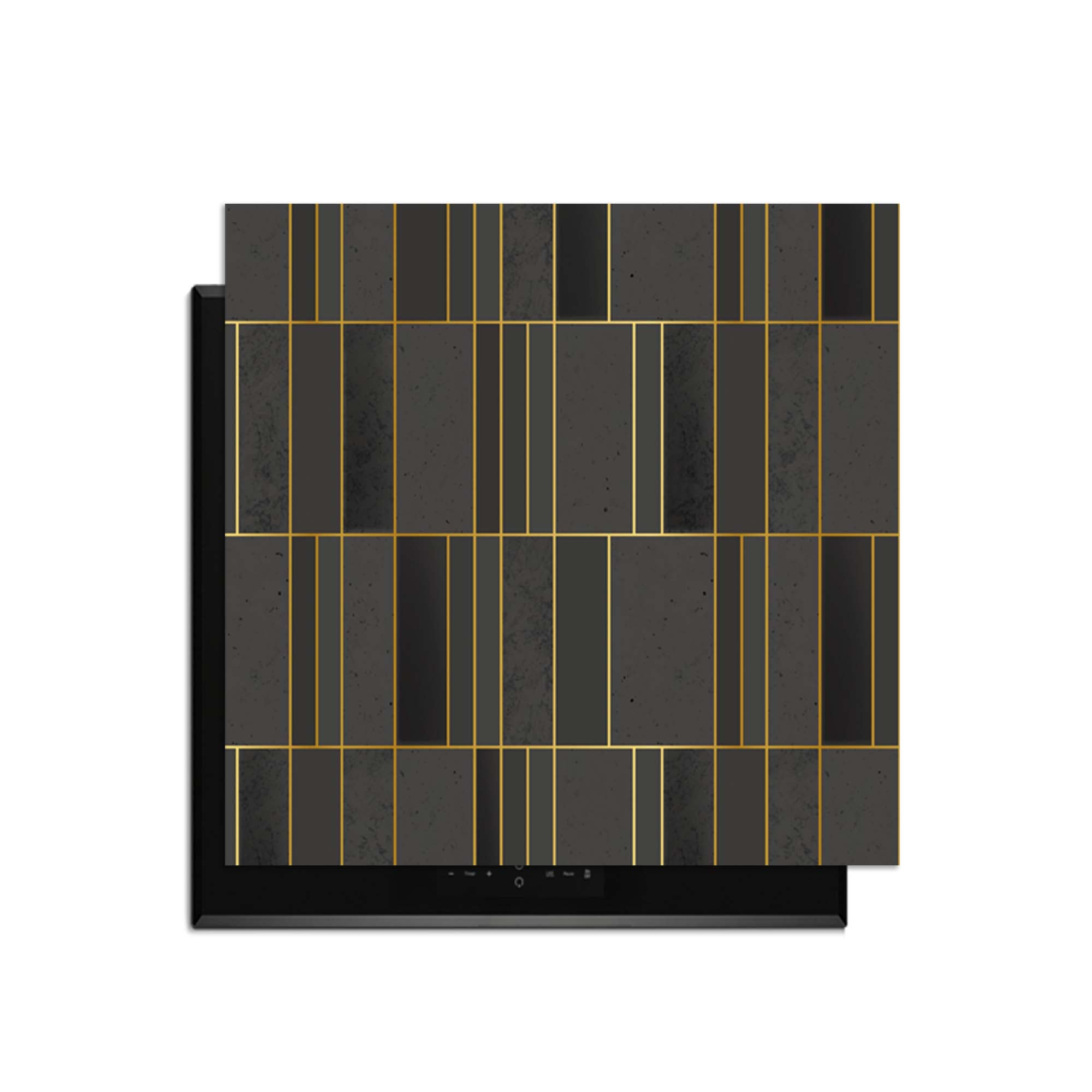 Midnight Grid – Inductie Beschermer in geometrisch design met gouden accenten en diepe tinten voor keukenbescherming.