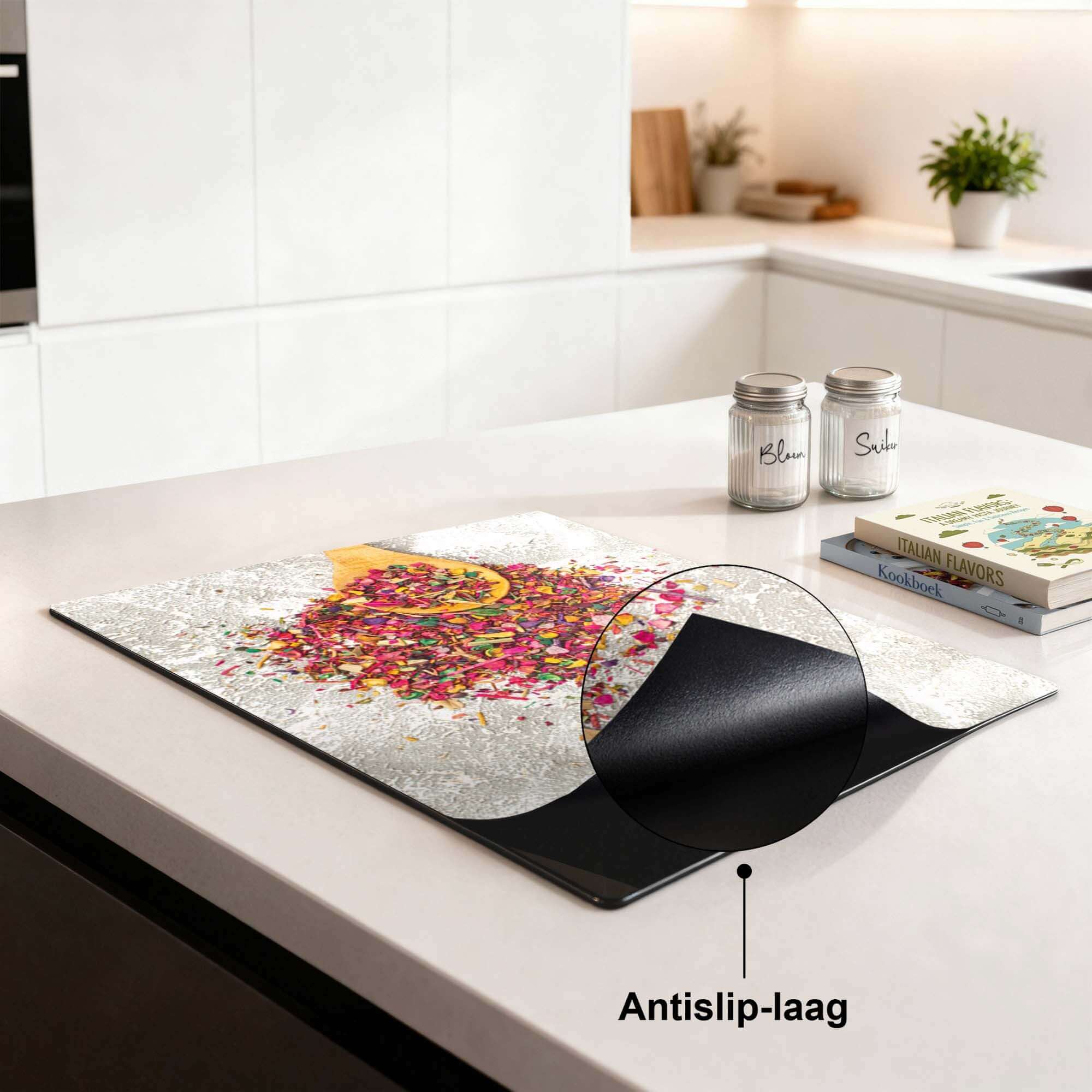 Spice Delight - Induktionsschutz mit rutschfester Beschichtung und buntem Design für die Küche.