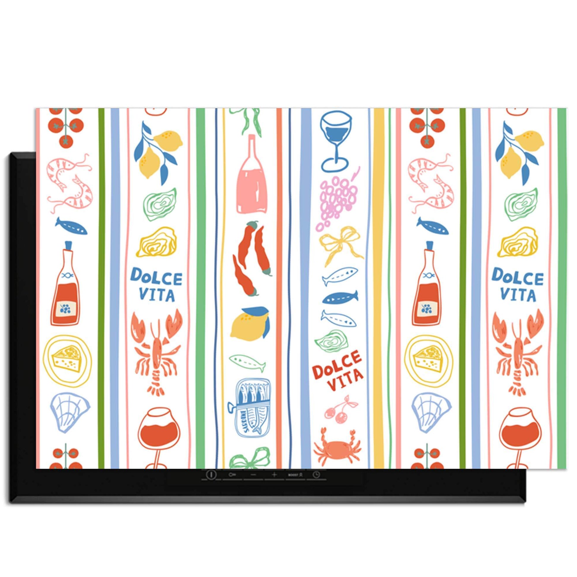Dolce Stripes - Inductie Beschermer met kleurrijke mediterrane iconen en strepen voor stijlvolle keukenbescherming.