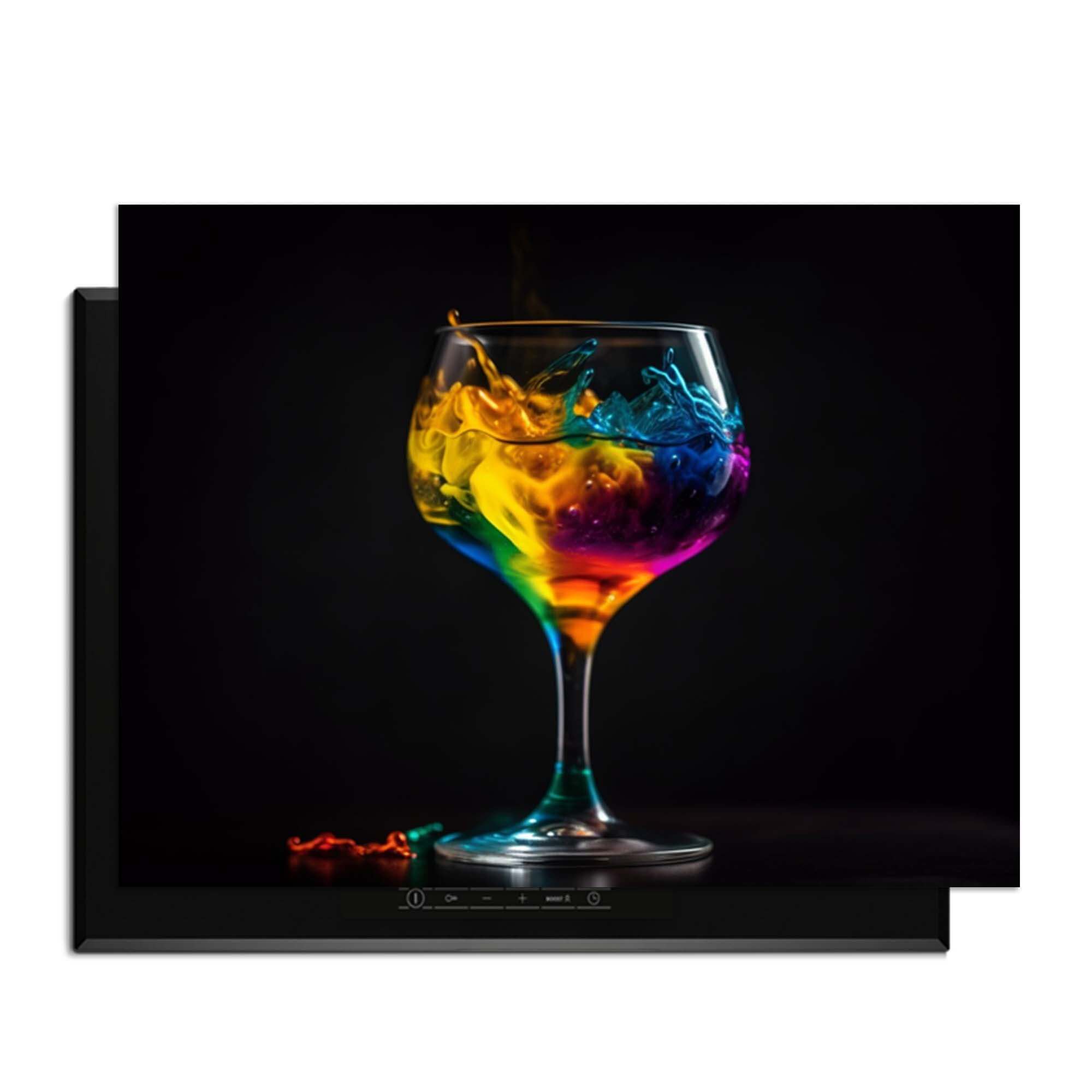 Drip & Sip - Inductie Beschermer met kleurrijke vloeistof in een glas op een zwarte achtergrond.