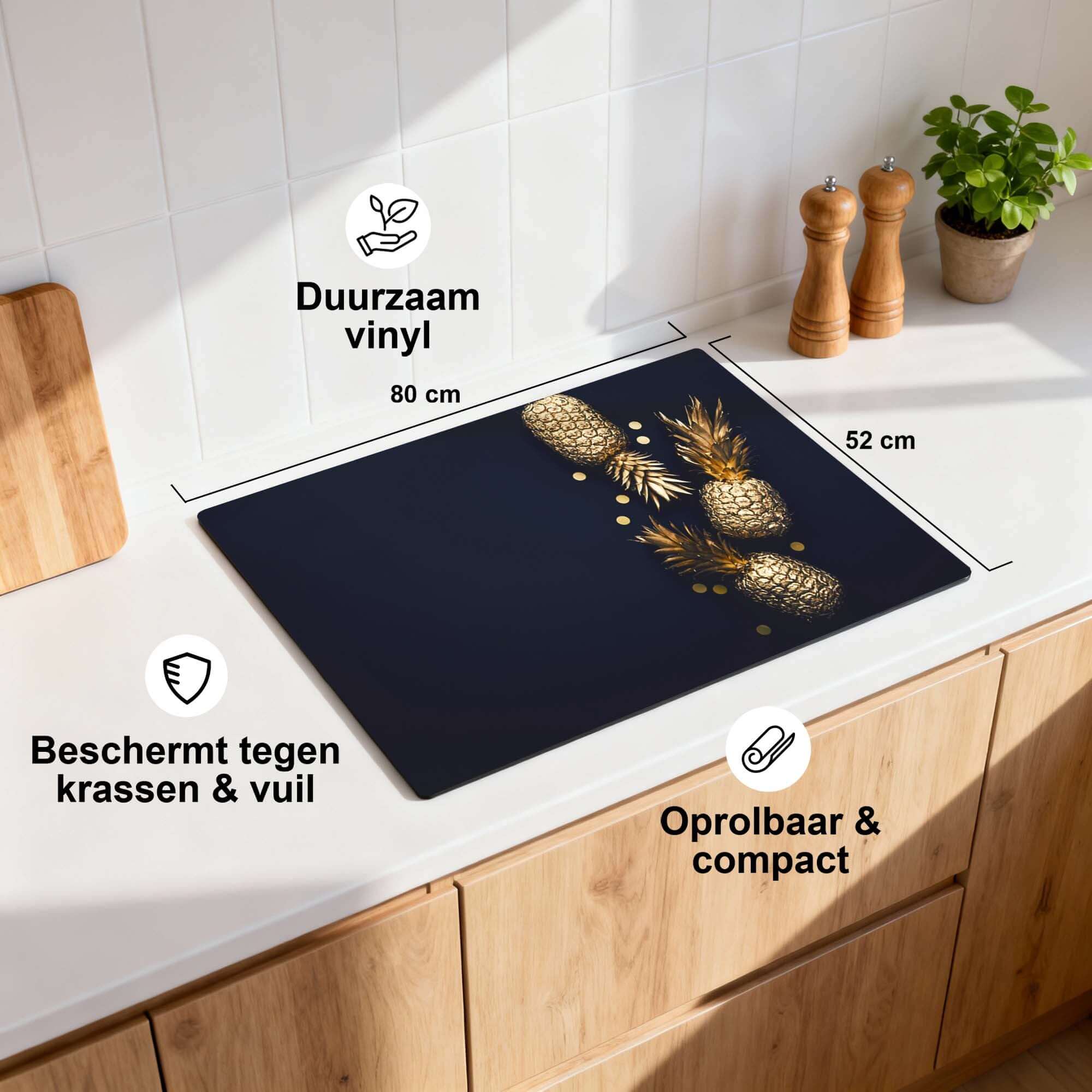 Royal Tropic - Inductie Beschermer op een aanrecht, beschermend en stijlvol ontwerp van duurzaam vinyl.