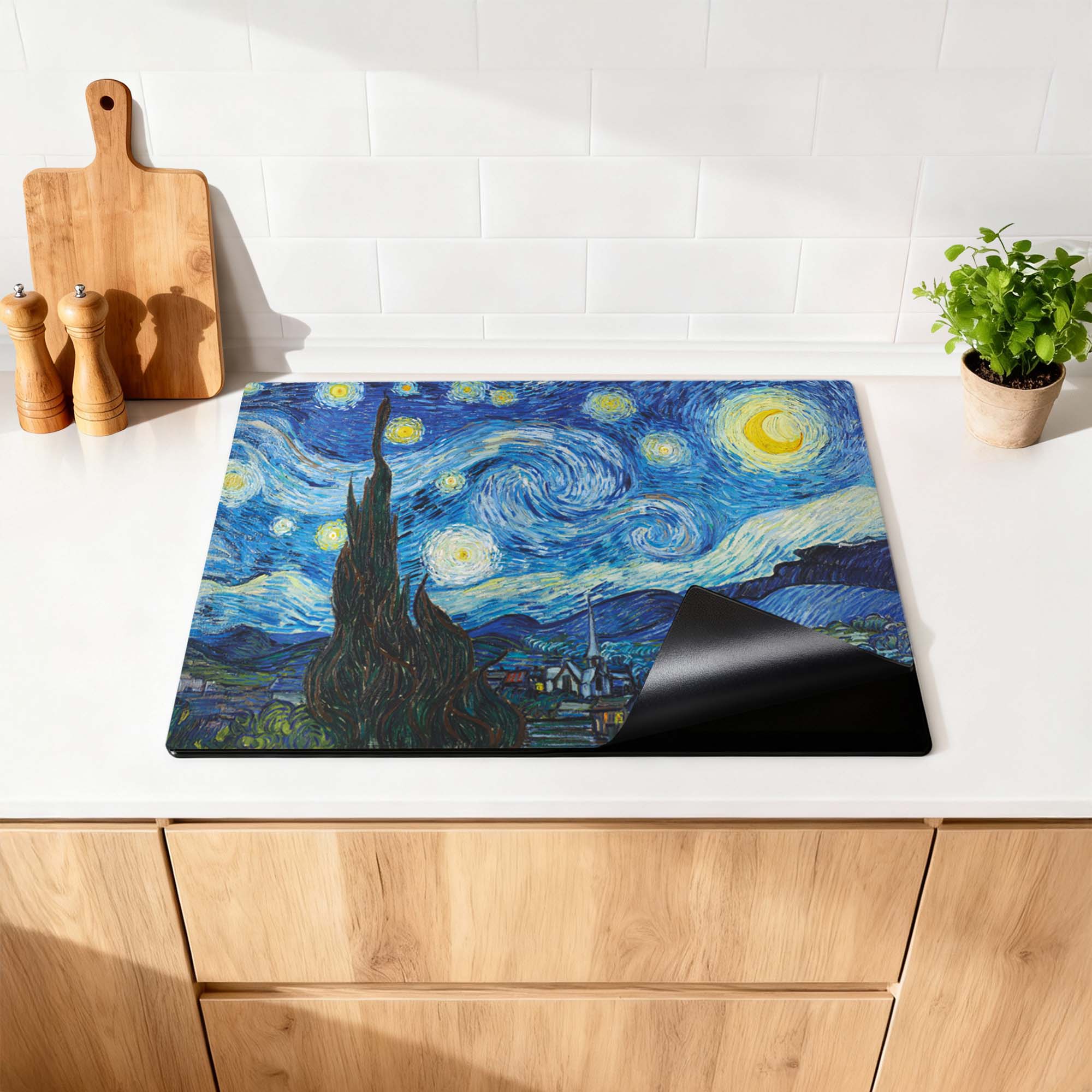 Sterrennacht – Inductie Beschermer met artistieke sterrenhemel print op keukentafel, biedt bescherming en stijl in de keuken.