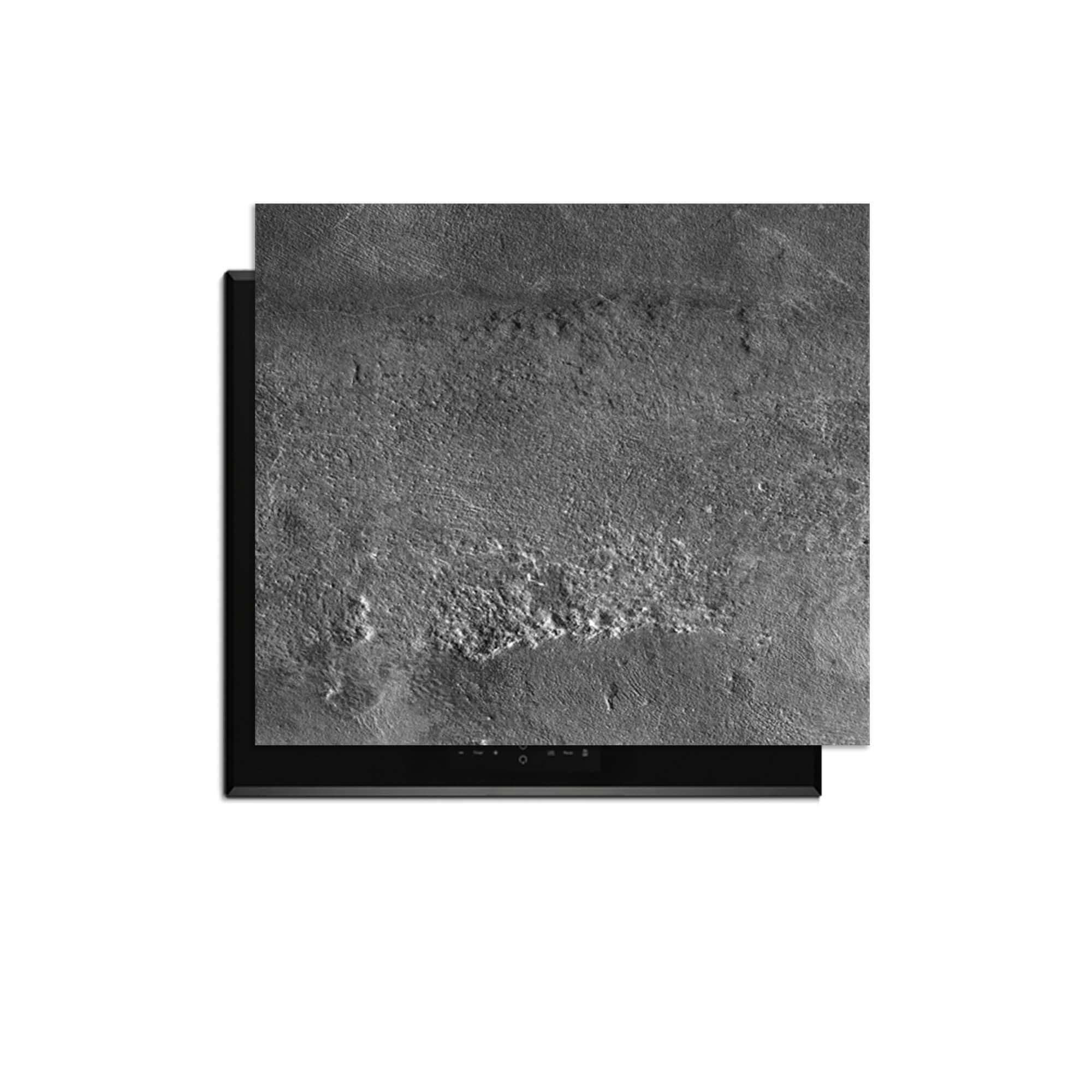 Urban Stone Elegance – Inductie Beschermer voor een moderne keuken met industriële uitstraling.