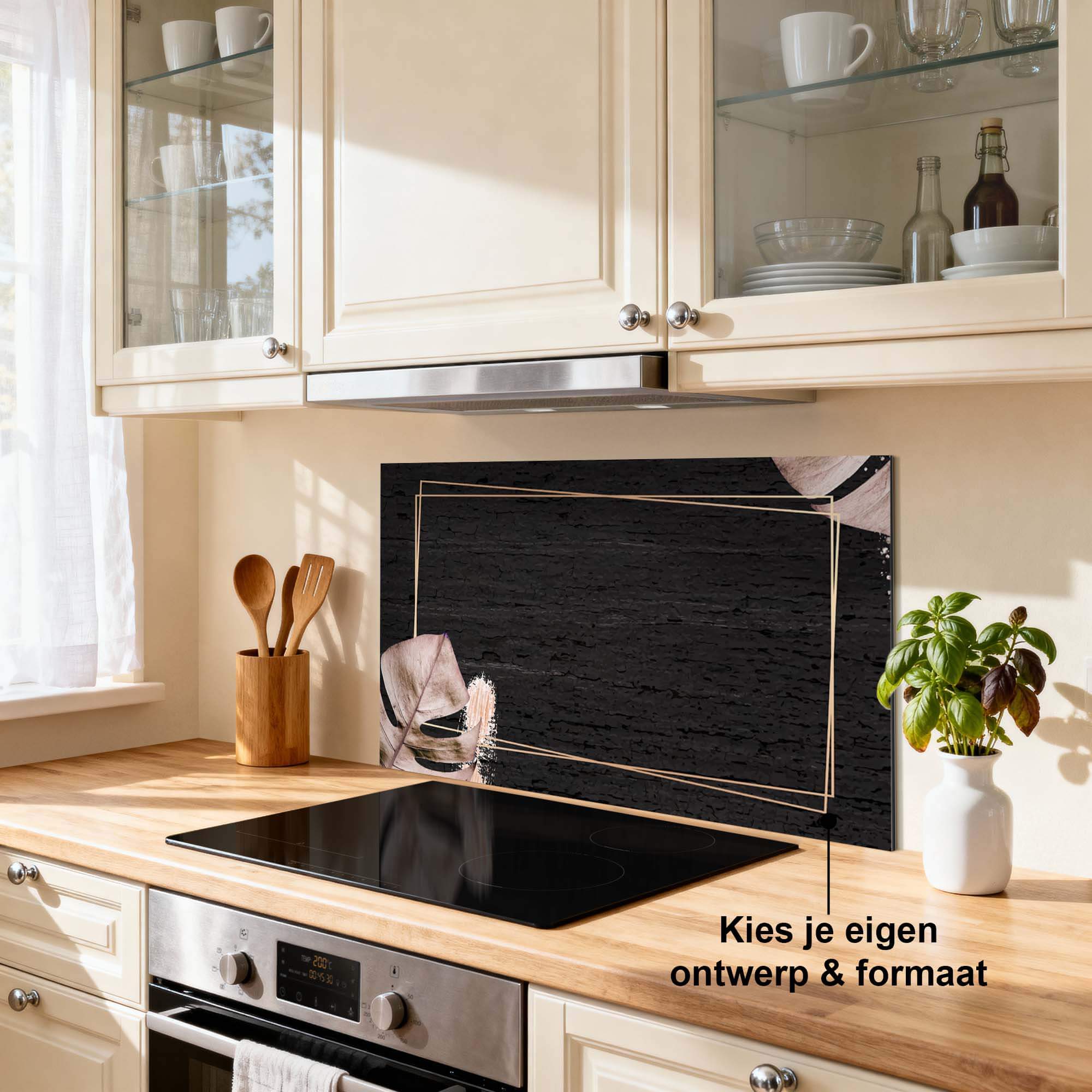 Midnight Leaves Spatscherm in keuken met elegant bladontwerp, perfect als spatwand voor stijlvolle keukeninrichting.