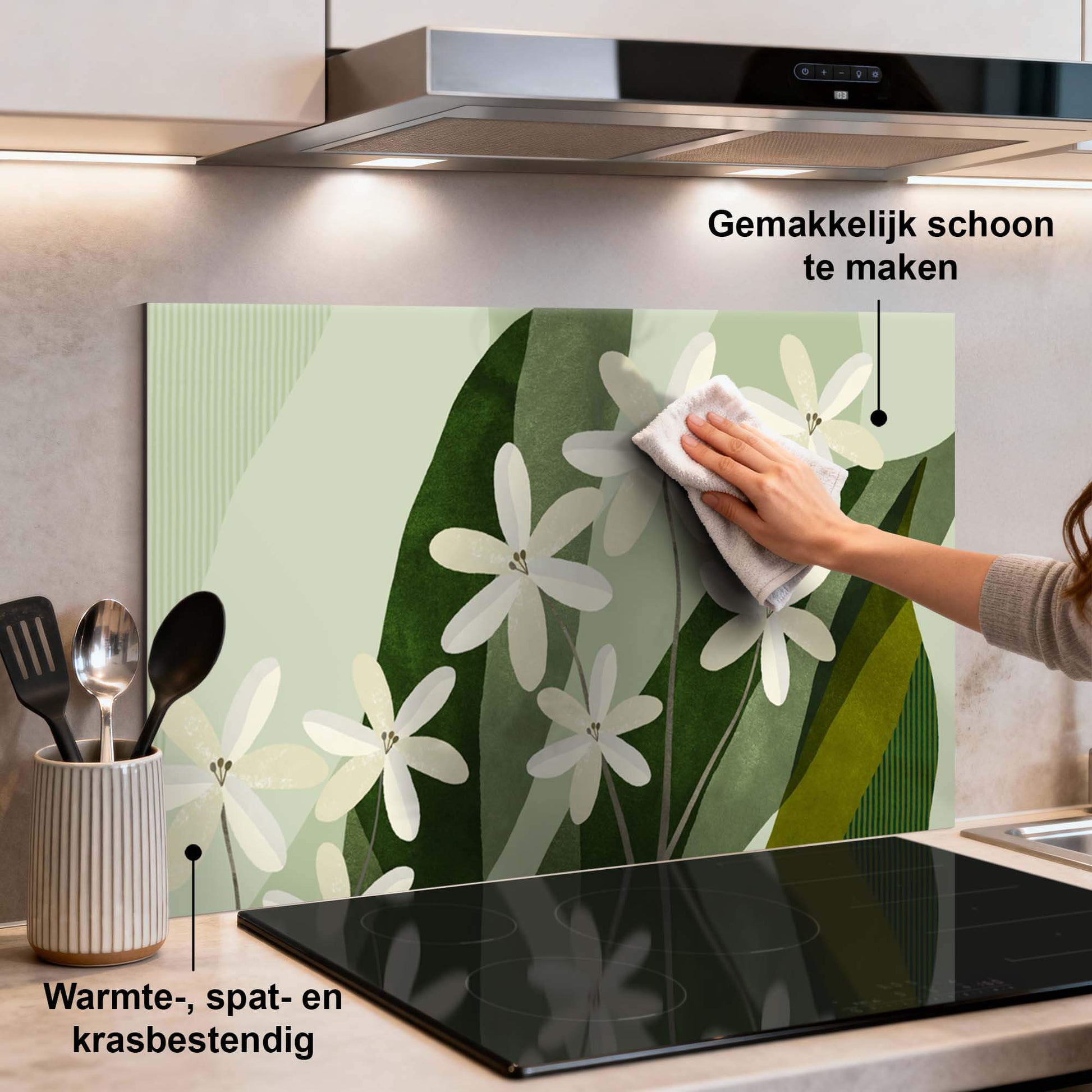 Ivory Cluster Spatscherm met botanisch design in keuken, hittebestendig en krasbestendige spatwand, eenvoudig te reinigen.