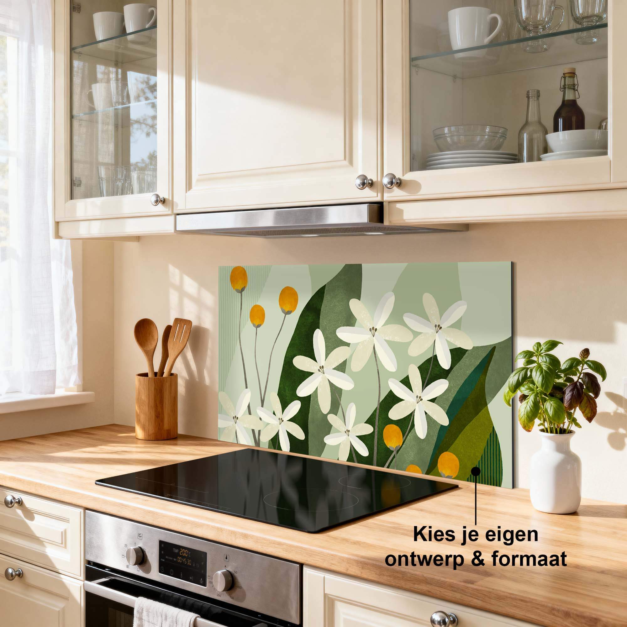 Ivory Spheres Spatscherm met bloemmotief in moderne keuken, hittebestendig spatwand voor luchtige en natuurlijke uitstraling.