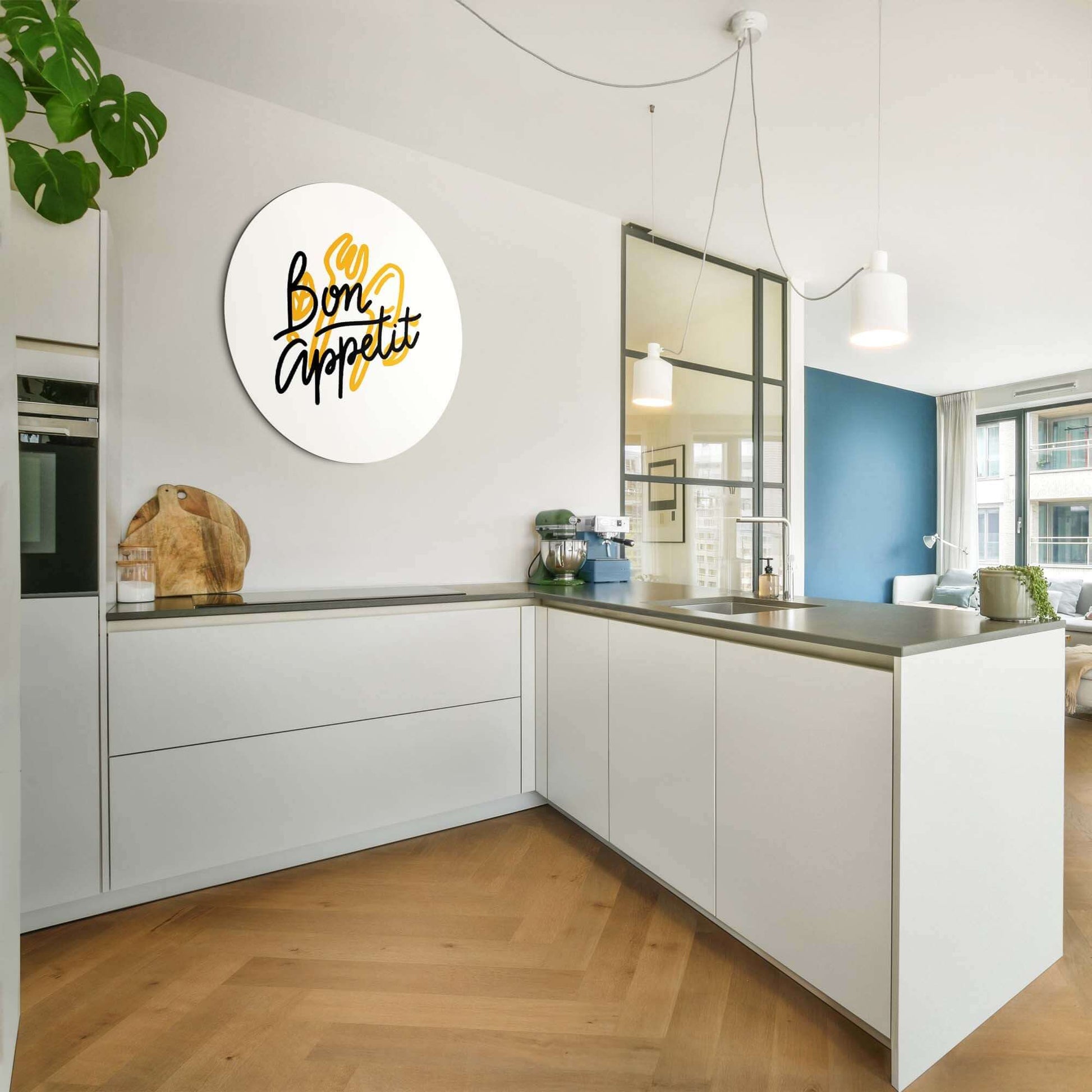 Eine Küche mit dem stilvollen Bon Appetit Classic - Wandkreis, perfekt für die Heimdekoration. Stichworte: Wandkreis, Wandkreise, Wandkreis.
