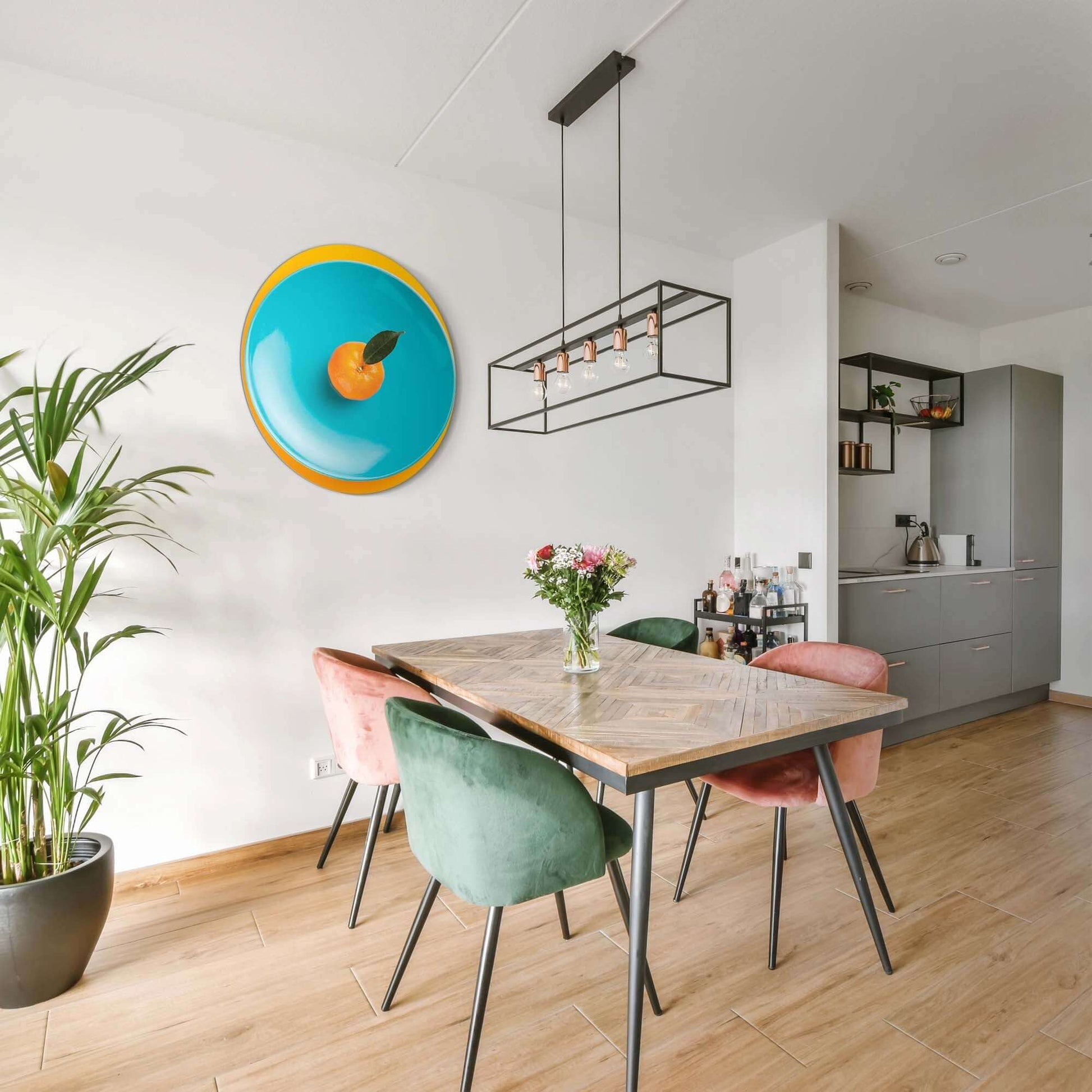 Citrus Pop Plate - Wandkreis Wanddekoration in moderner Küche, Wandkreis mit buntem Mandarinendesign für Küchendekoration.