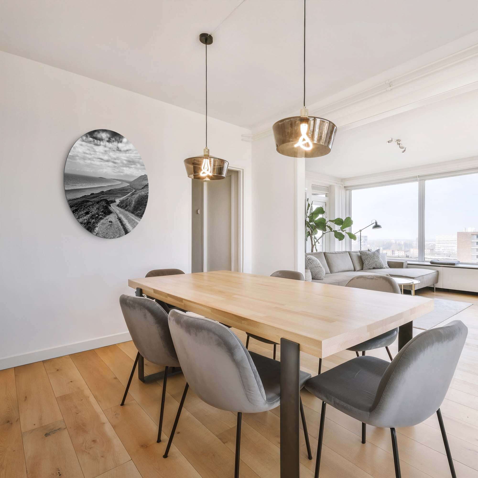 Coastal Path - Muurcirkel, zwart-wit muurcirkel die kustpad, zee en horizon toont, perfect voor woonkamer of eethoek. Muurcirkels decoratie.