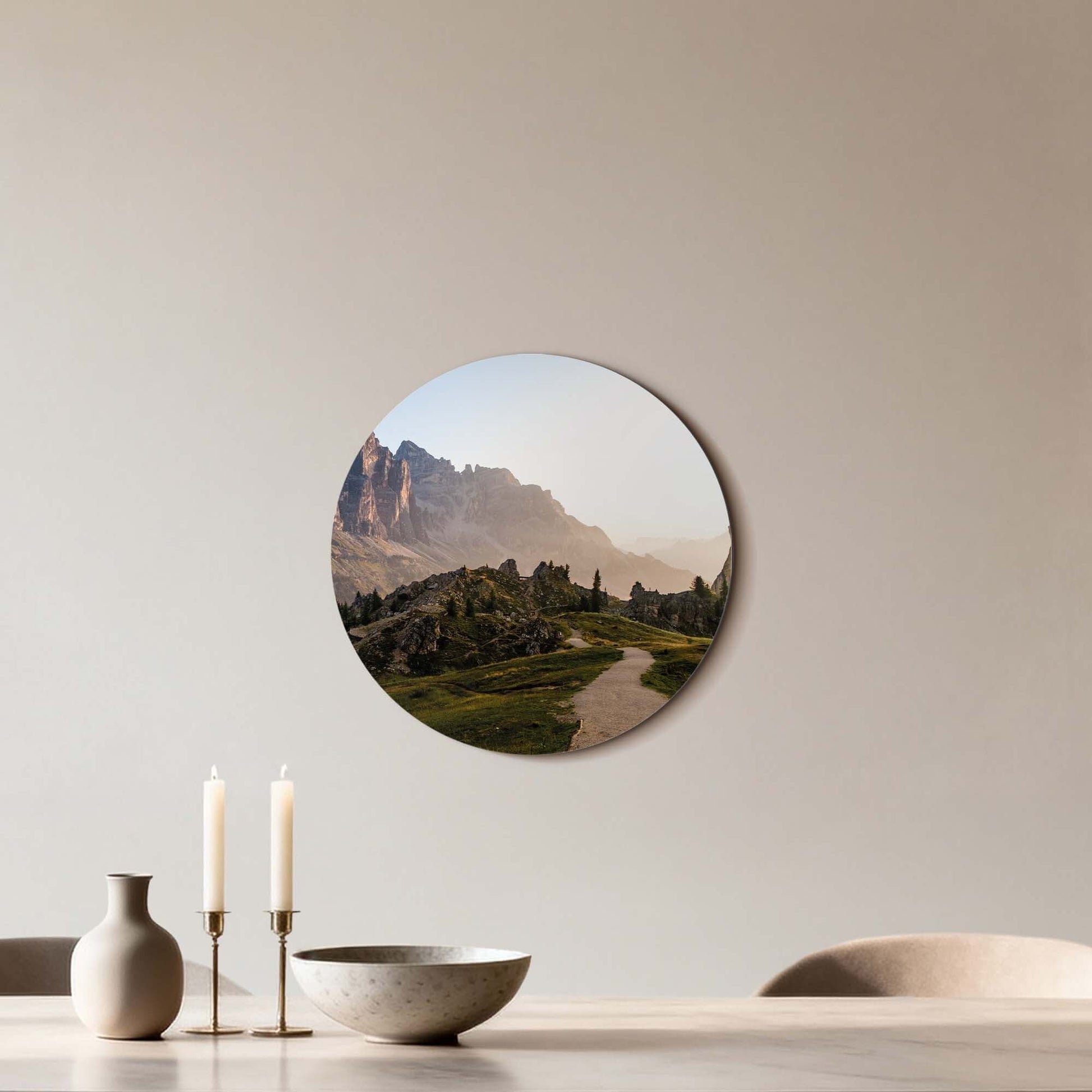 Golden Ridge Trail - Muurcirkel in keuken toont een goudkleurig bergpad in ochtendzon, ideaal voor Muurcirkels en Wandcirkel decor.