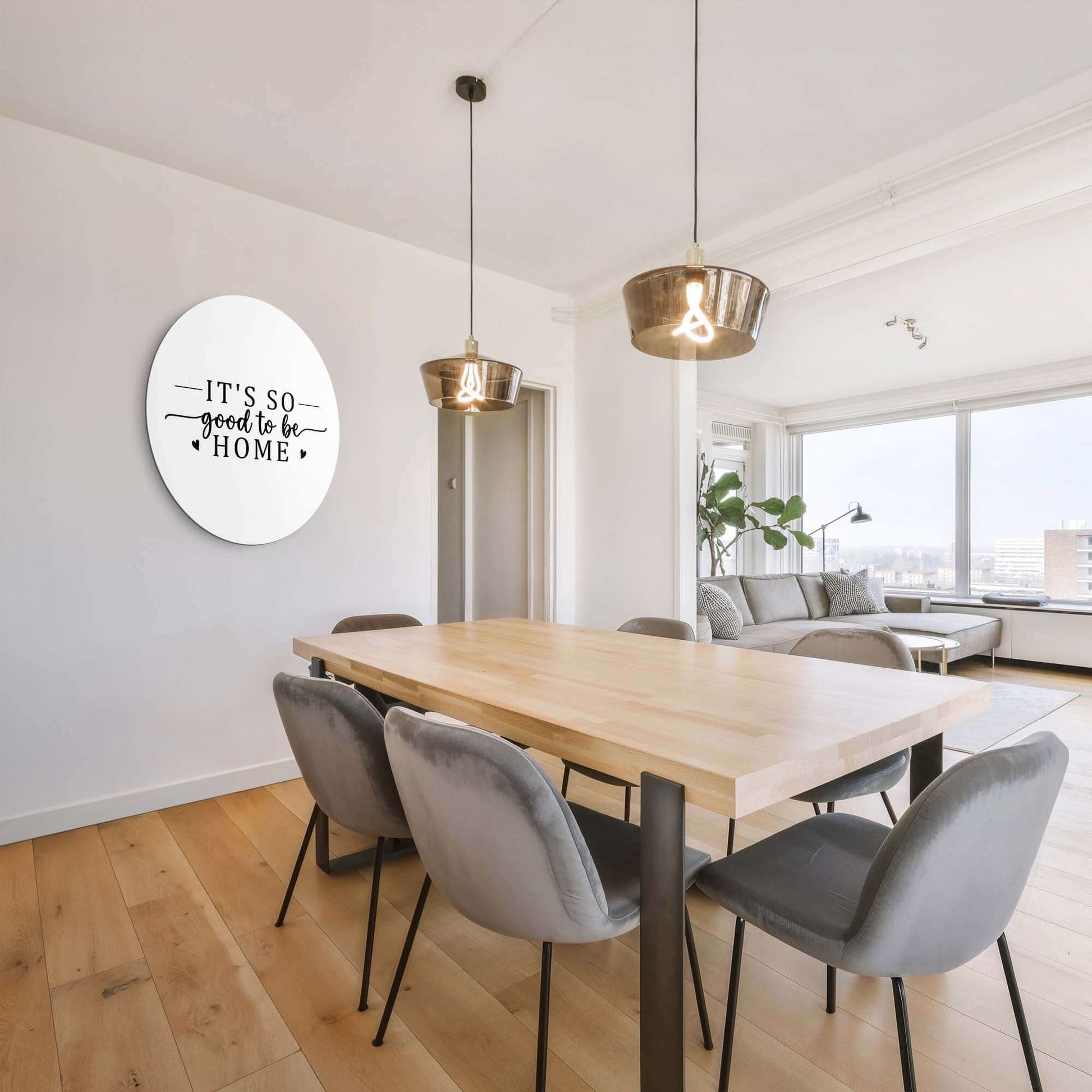 Good To Be Home - Muurcirkel in moderne eetkamer, stijlvolle en warme aanvulling op de keuken of hal, onderdeel van de Muurcirkels collectie.