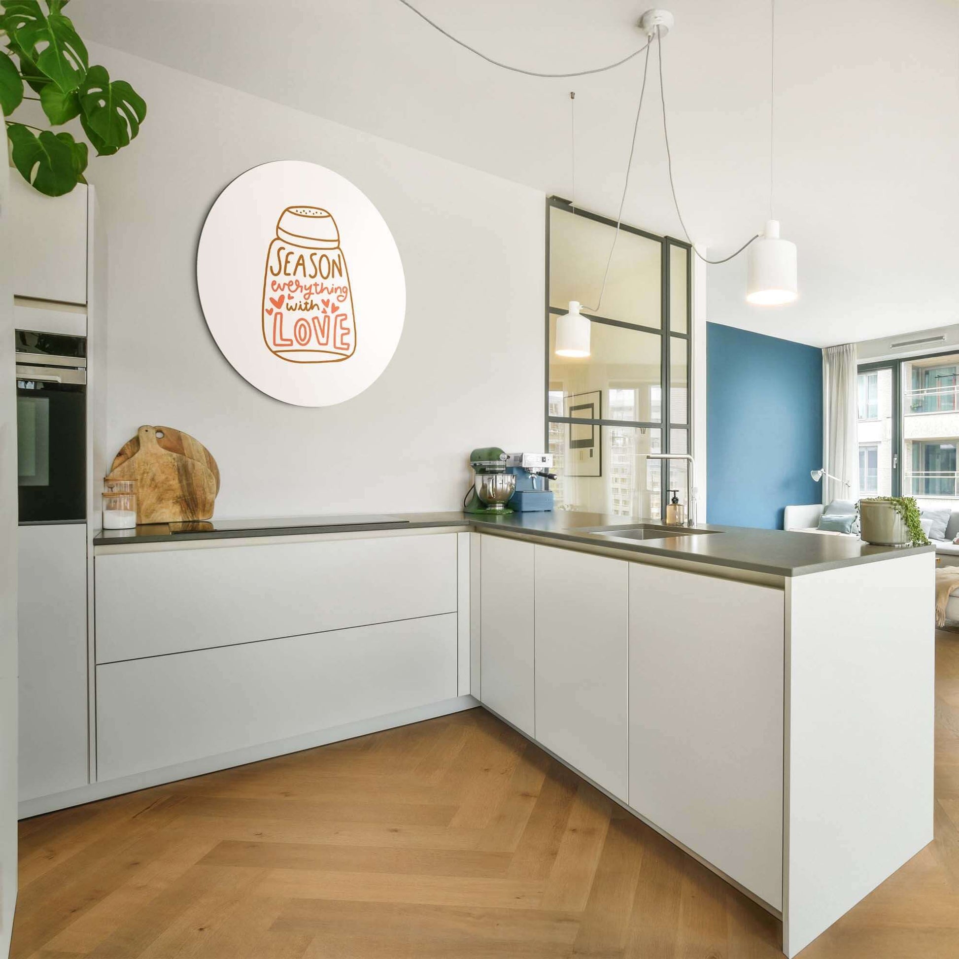 Season With Love - Muurcirkel in moderne keuken, speelse wandcirkel met tekst, ideaal voor gezellige kookmomenten, Muurcirkels decor.