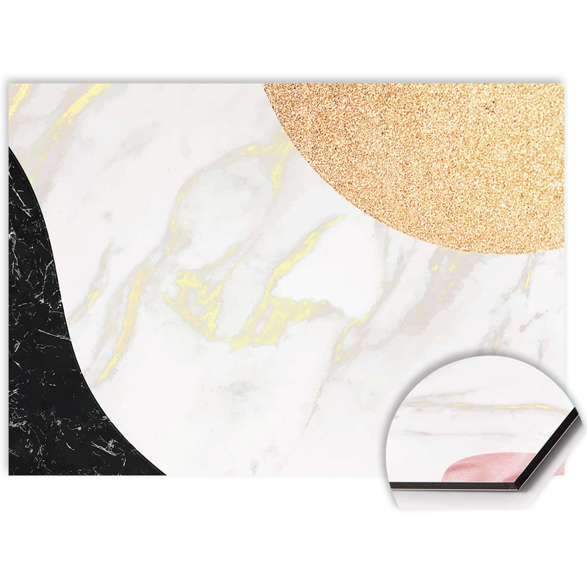 Close-up van het Marble Chic spatscherm met marmerdesign en gouden accenten