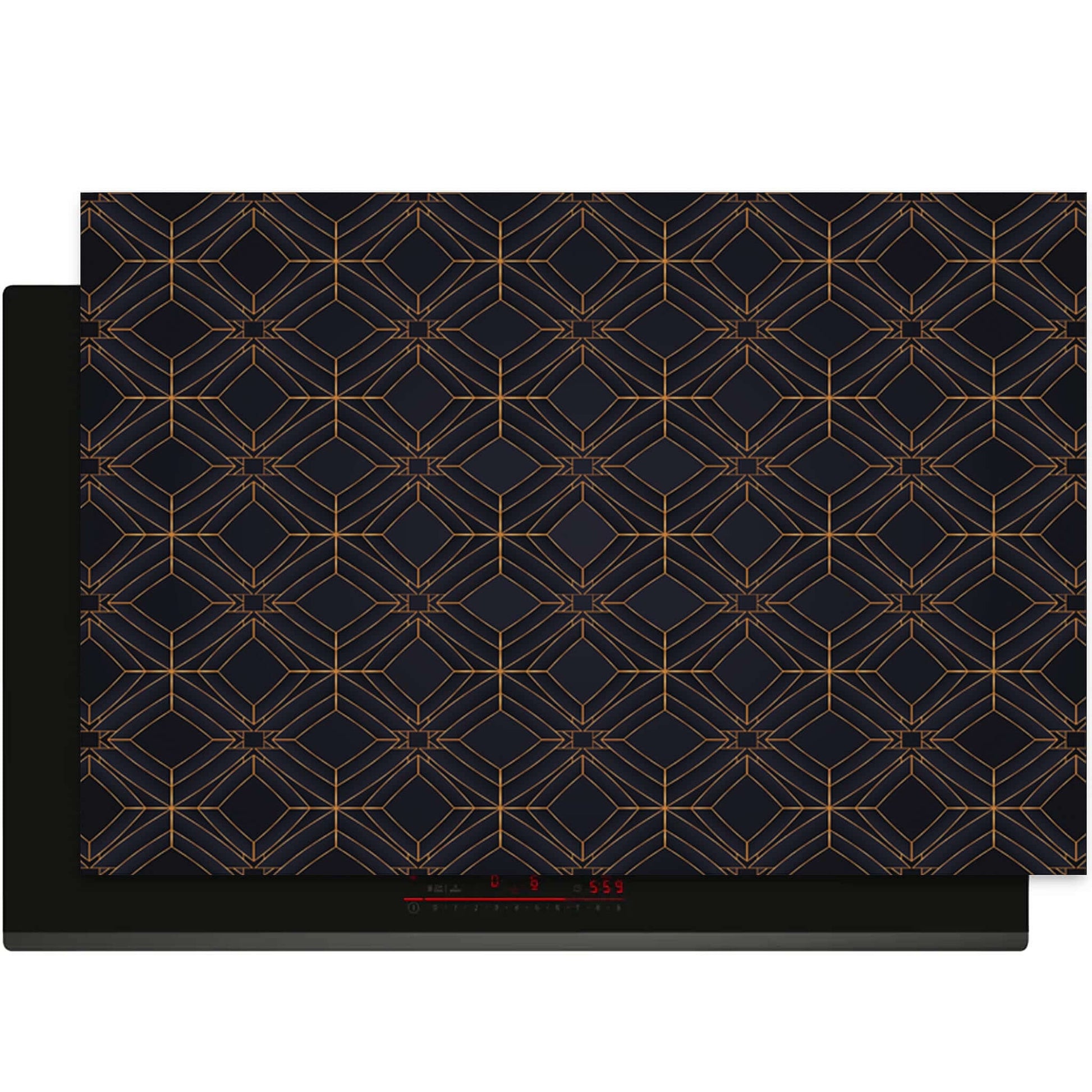 Donkerblauwe inductie beschermer met koperkleurig geometrisch patroon van bovenaf bekeken